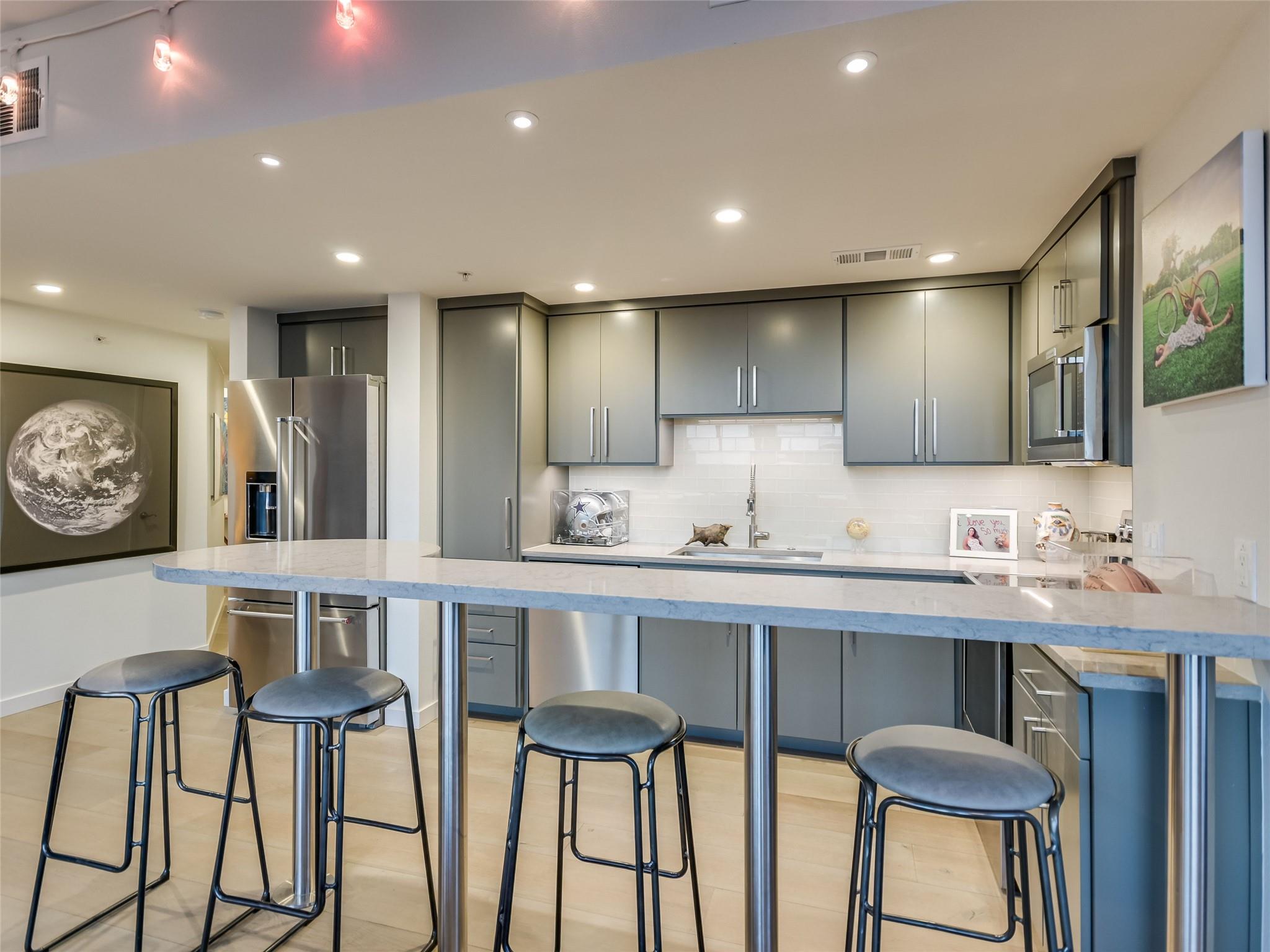 54 Rainey St # 922, Austin, TX 78701