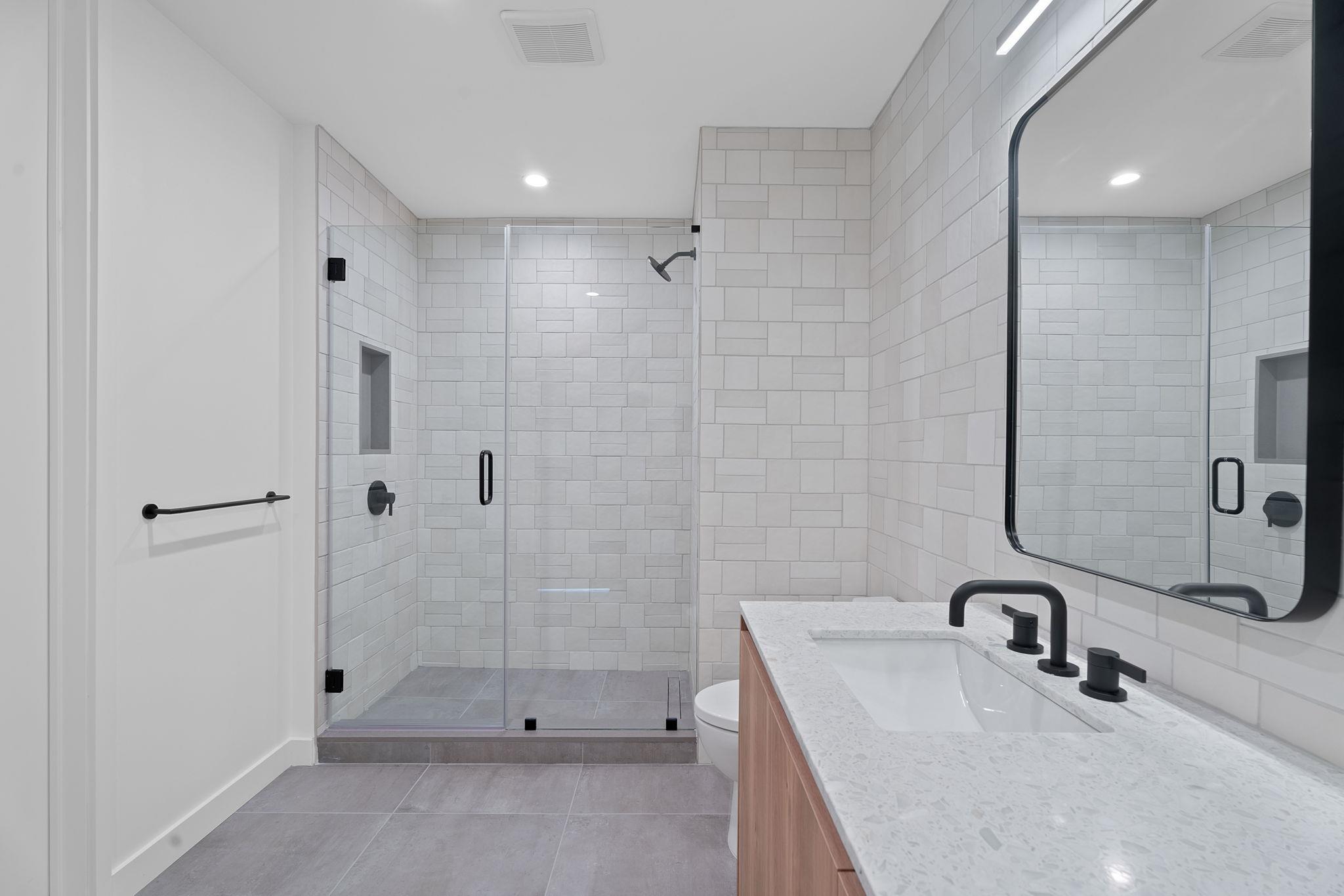 84 East Ave # 3401, Austin, TX 78701