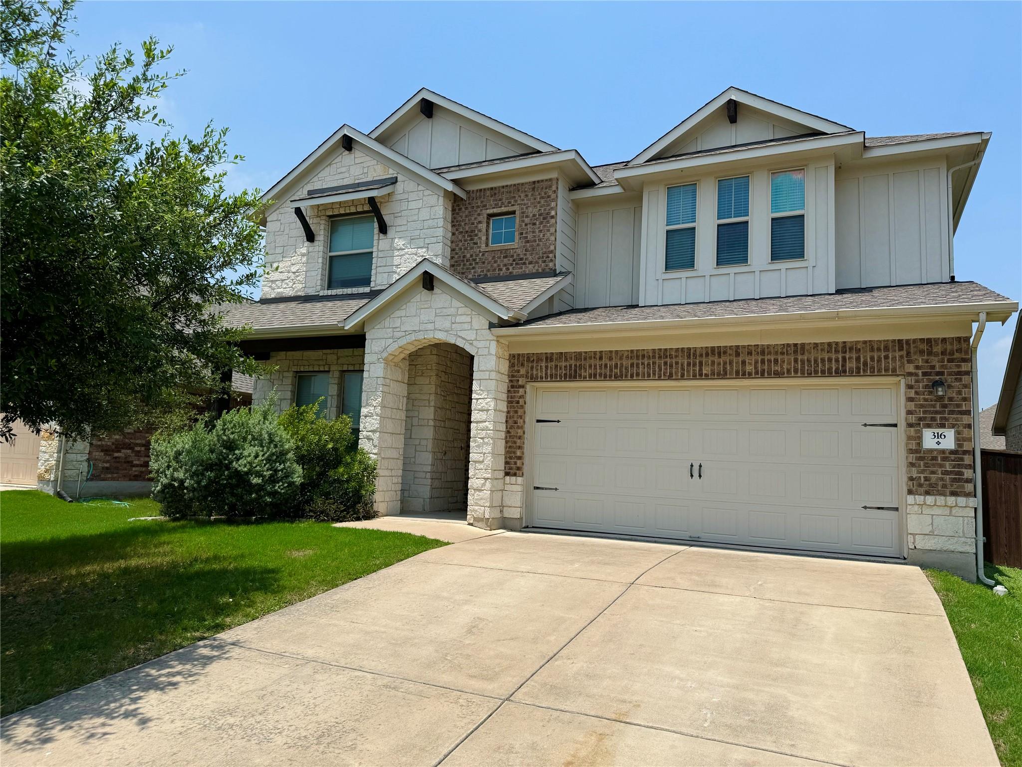 316 Peggy Dr, Liberty Hill, TX 78642