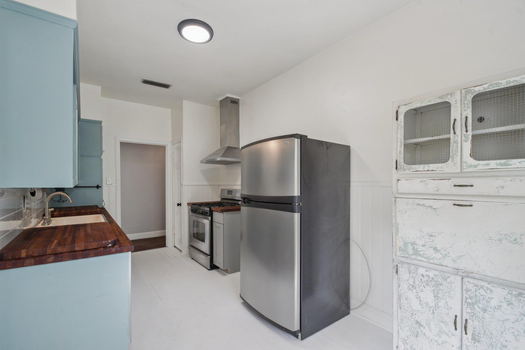 308 Taylor Rd, Elgin, TX 78621