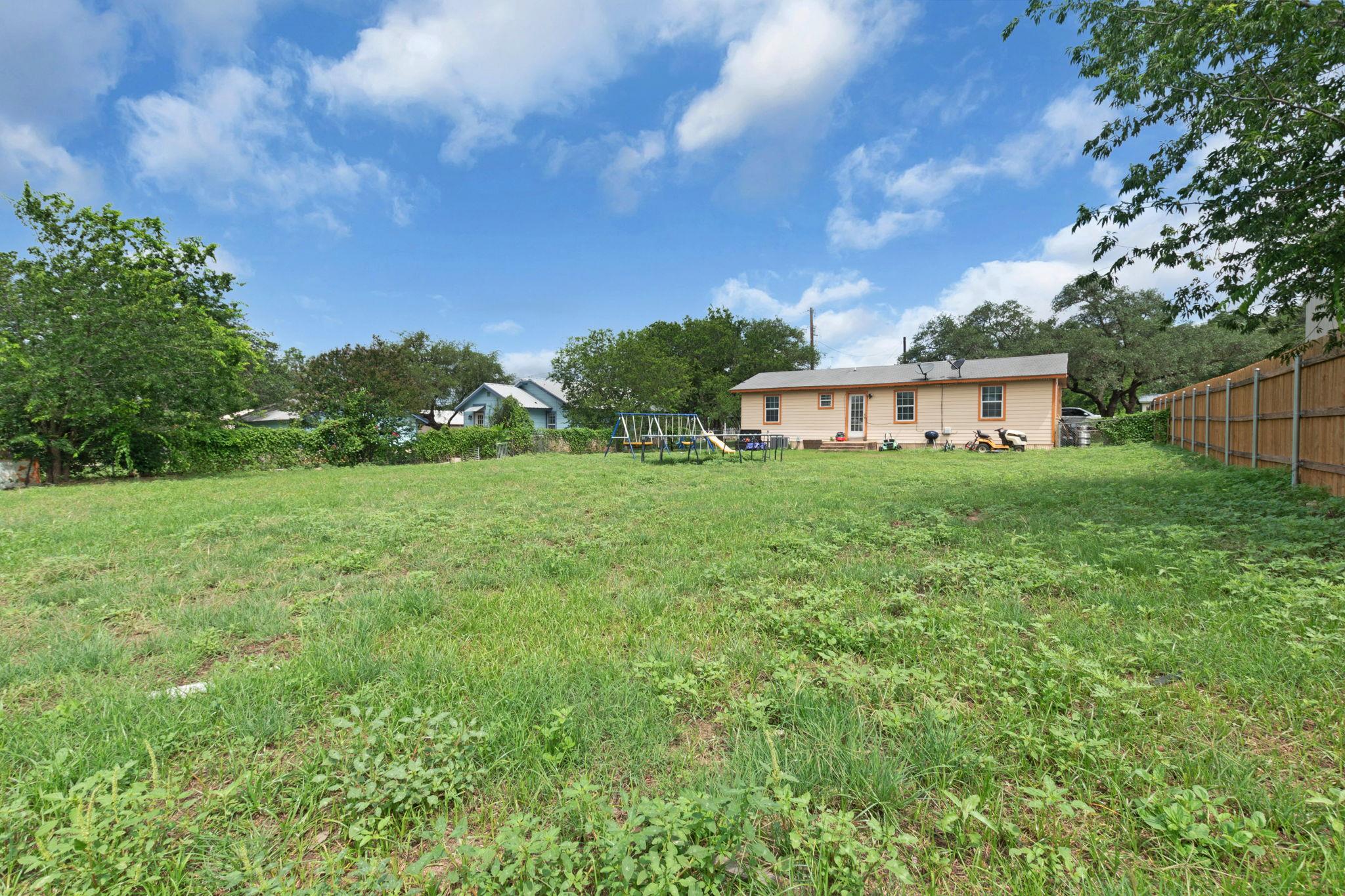405 E Brier Ln, Burnet, TX 78611