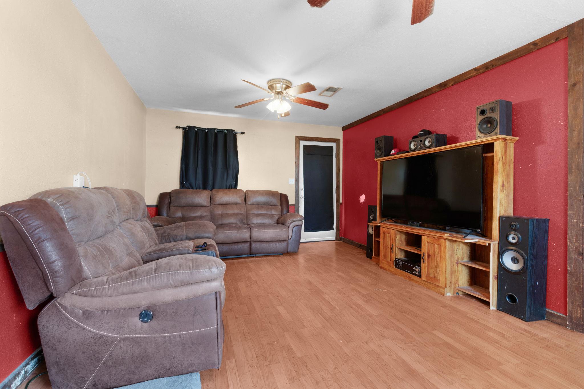 405 E Brier Ln, Burnet, TX 78611