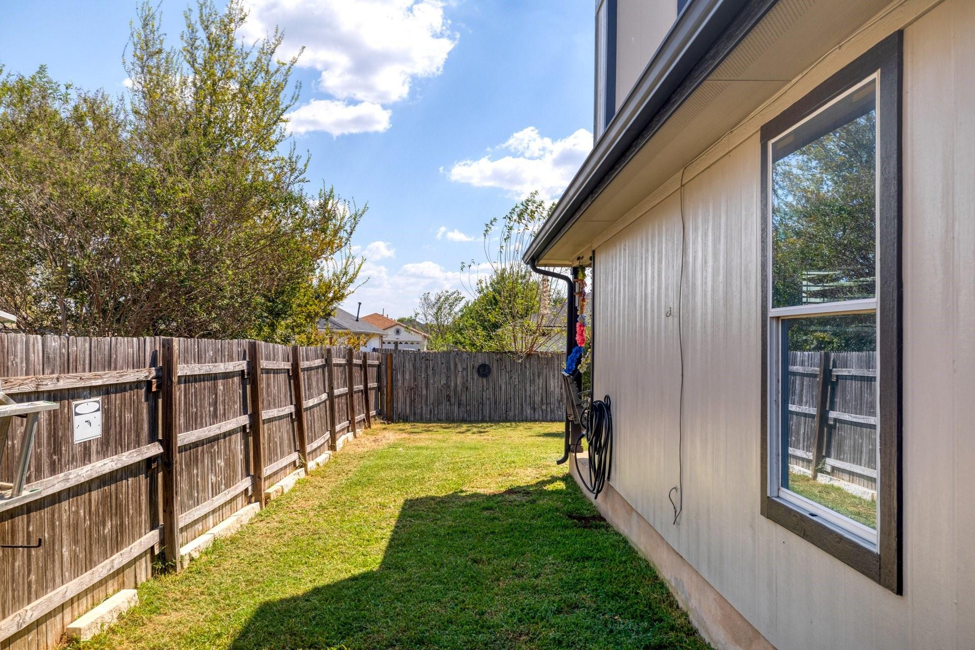 203 Endeavour, Kyle, TX 78640