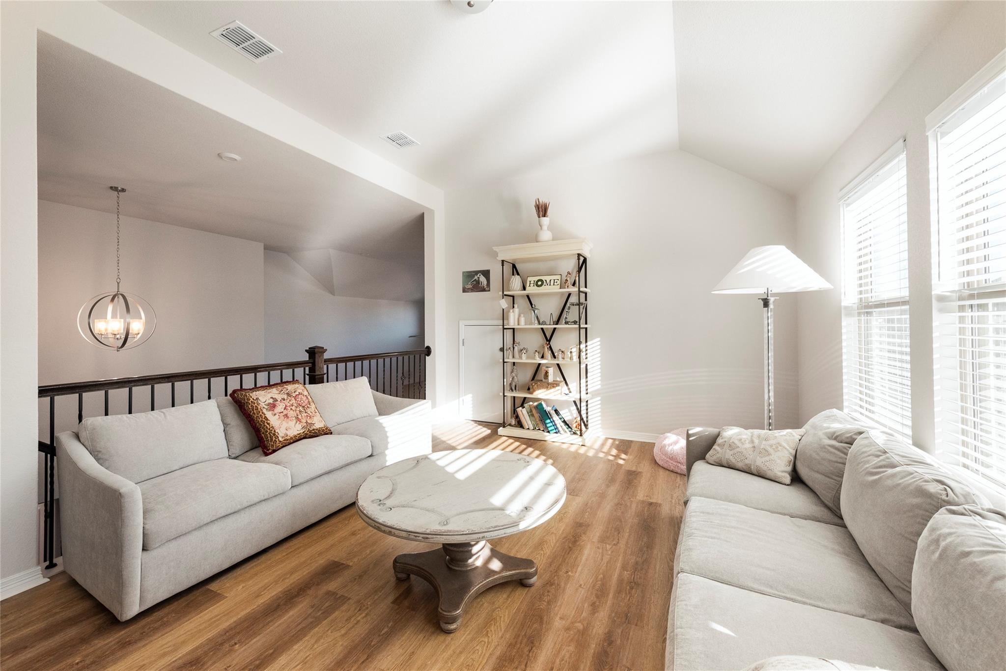 513 Echo Pass, Liberty Hill, TX 78642