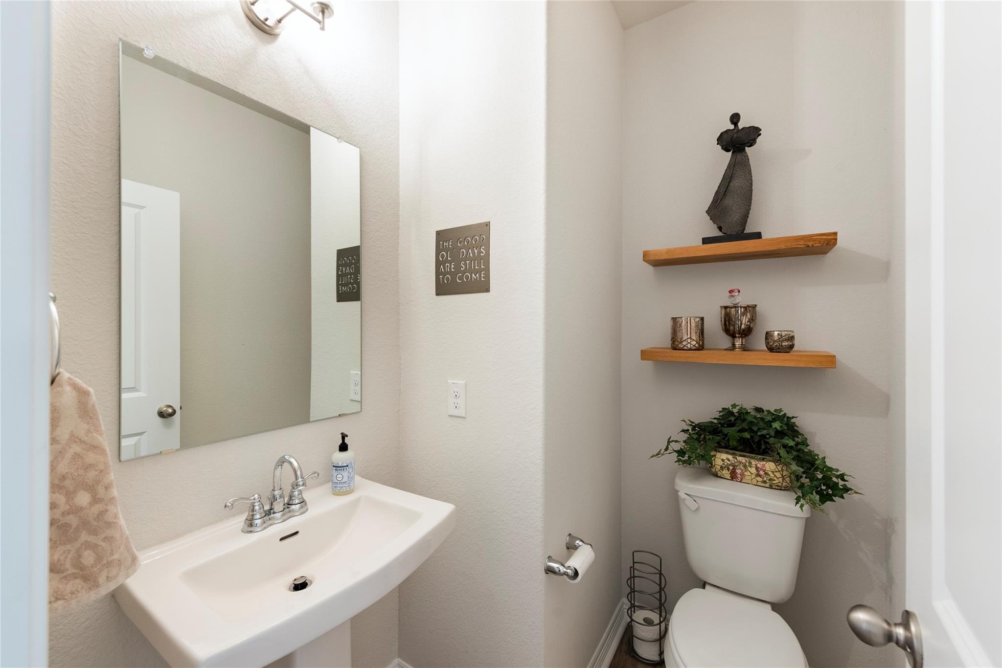 513 Echo Pass, Liberty Hill, TX 78642