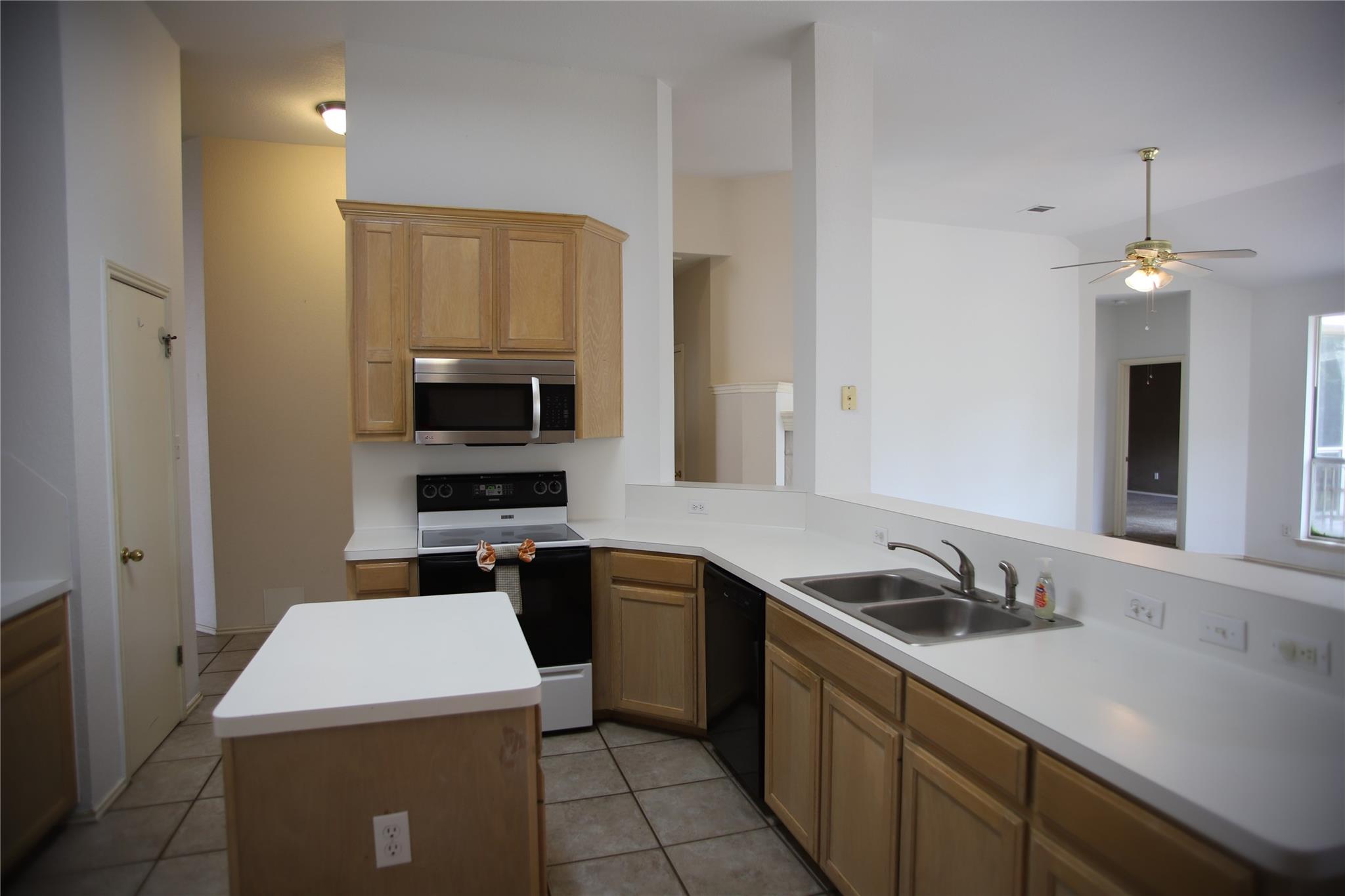 403 N Blue Ridge Pkwy, Cedar Park, TX 78613