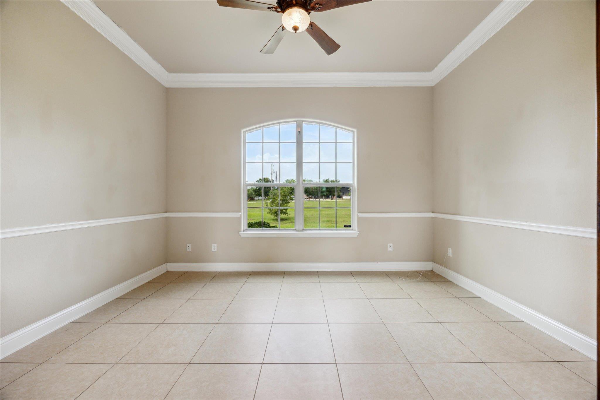 144 Escondido Dr, Del Valle, TX 78617