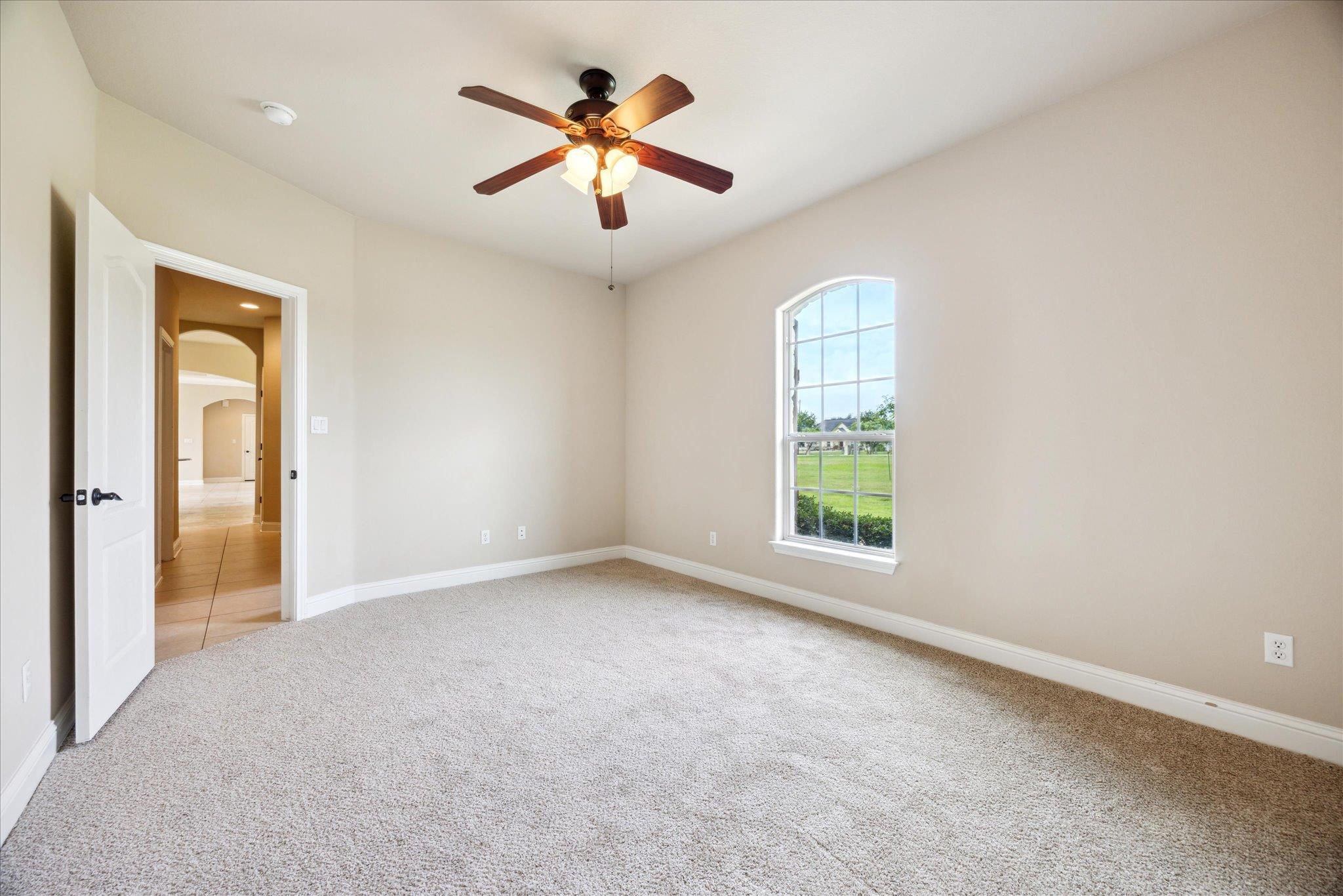 144 Escondido Dr, Del Valle, TX 78617