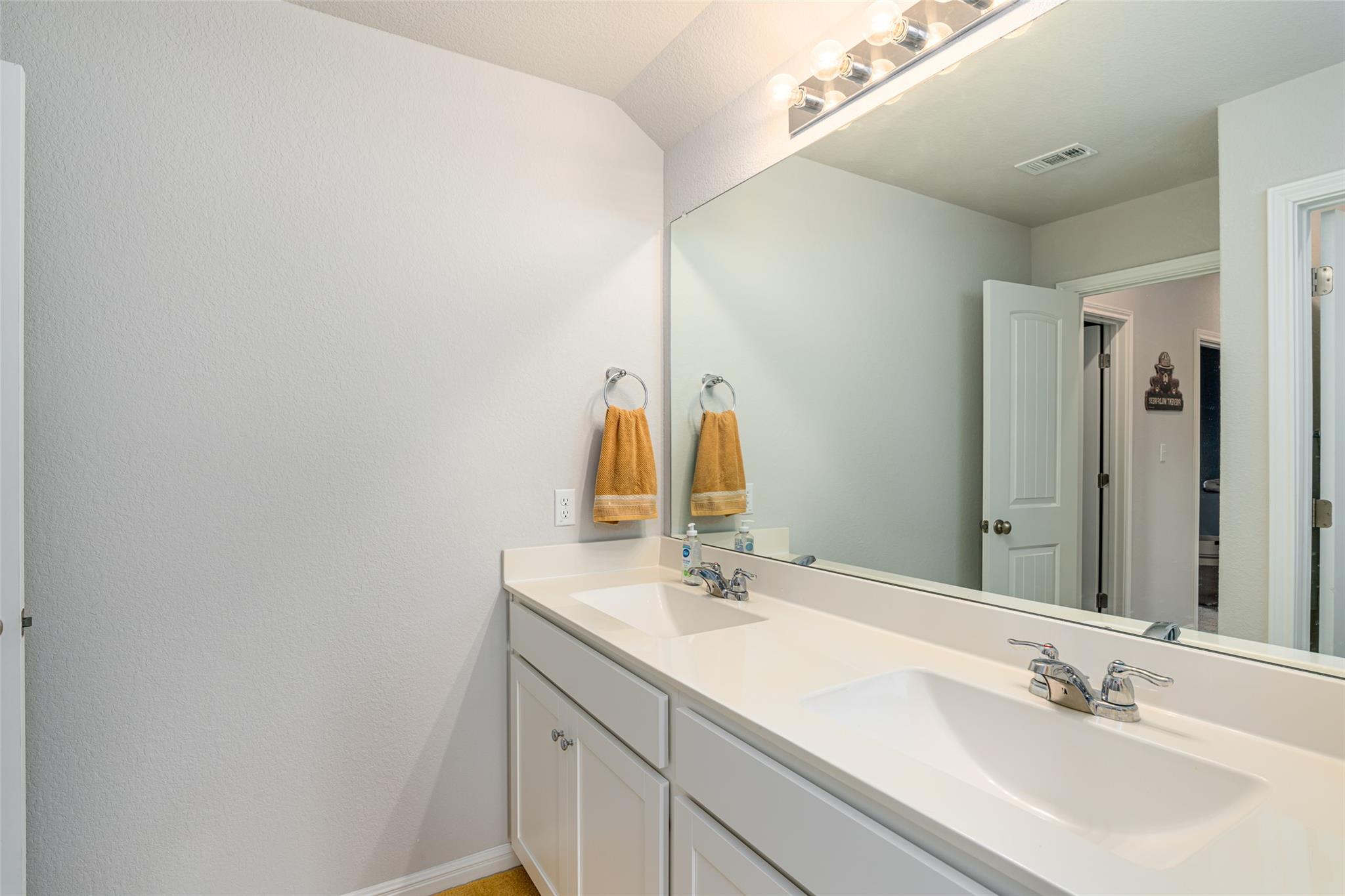 2049 Cartway Ct, Leander, TX 78641