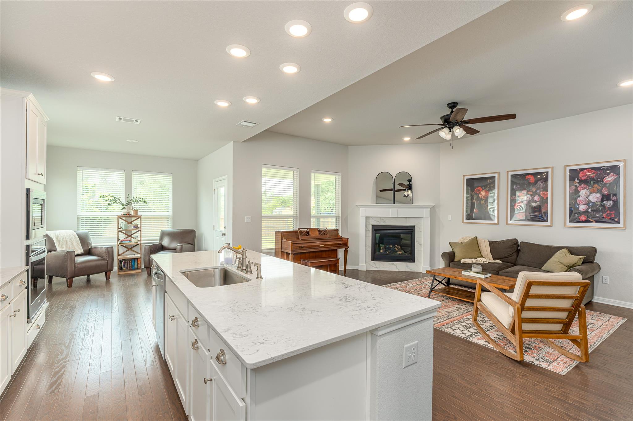 2049 Cartway Ct, Leander, TX 78641