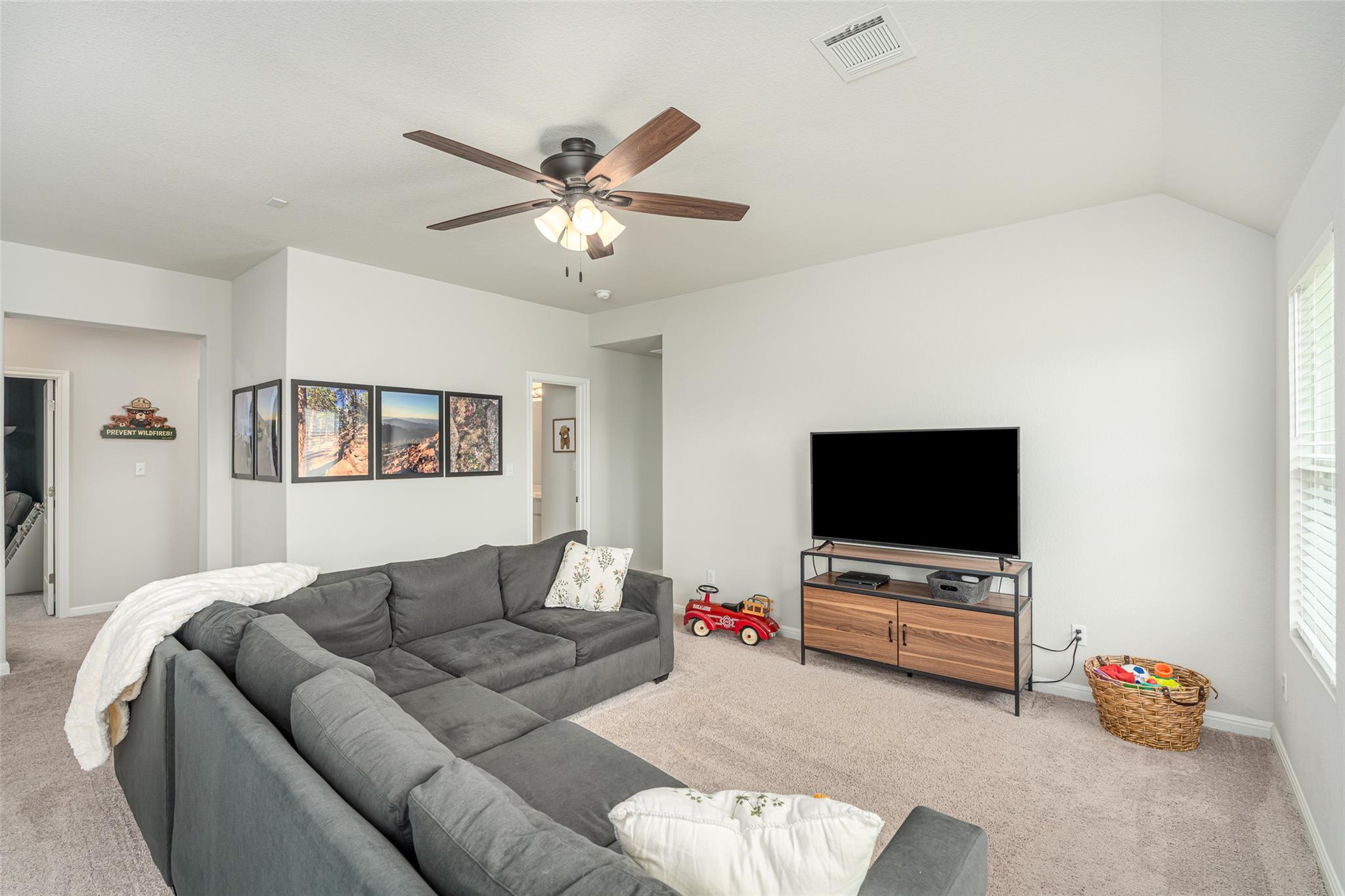 2049 Cartway Ct, Leander, TX 78641
