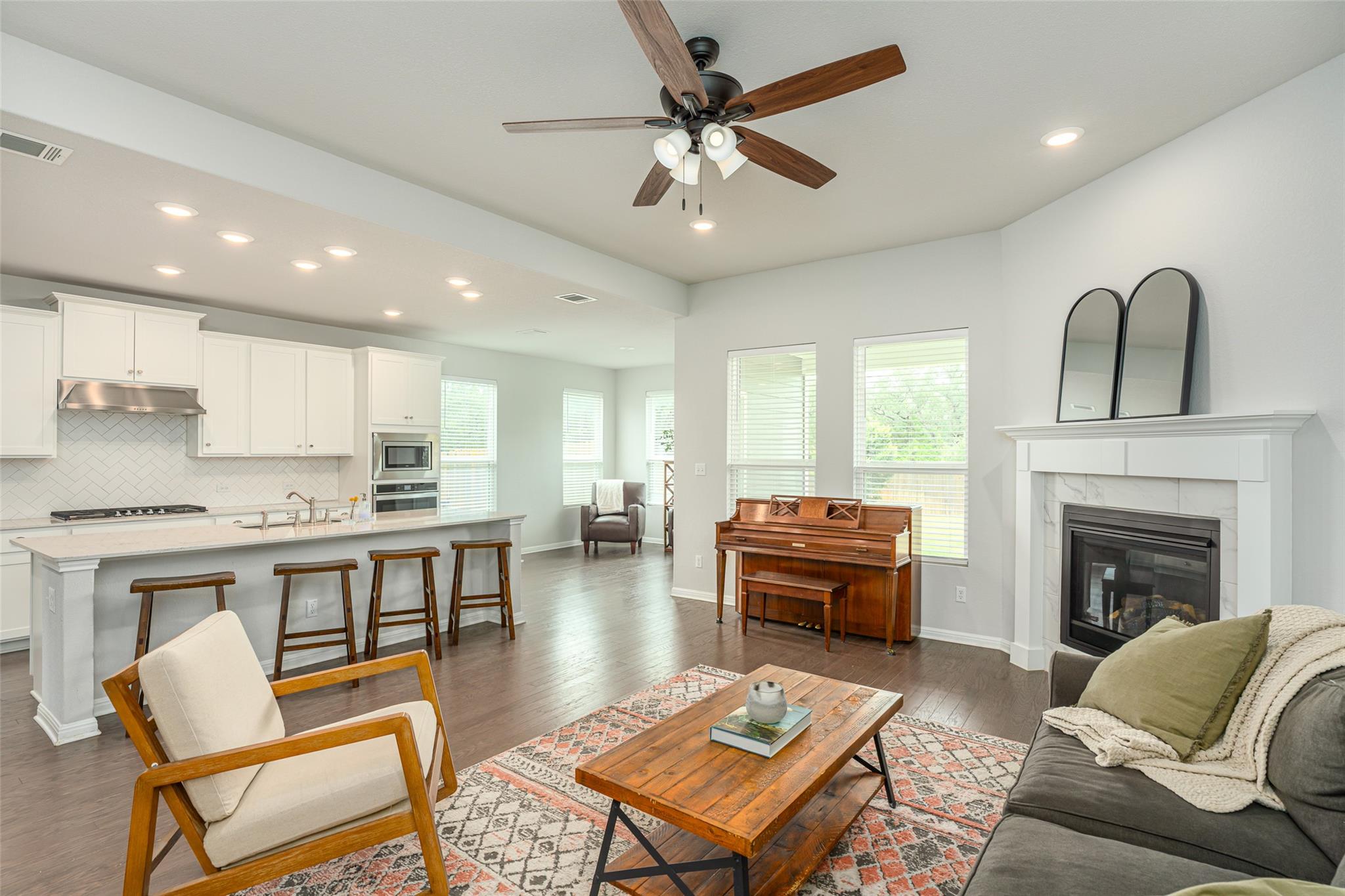 2049 Cartway Ct, Leander, TX 78641