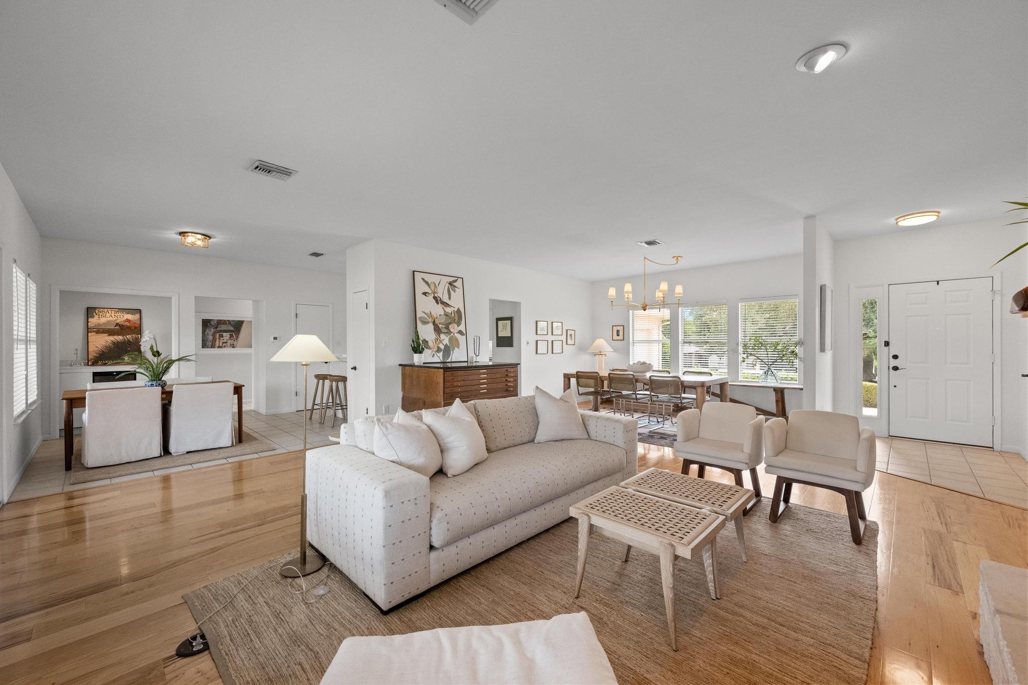 911 Vanguard St, Lakeway, TX 78734