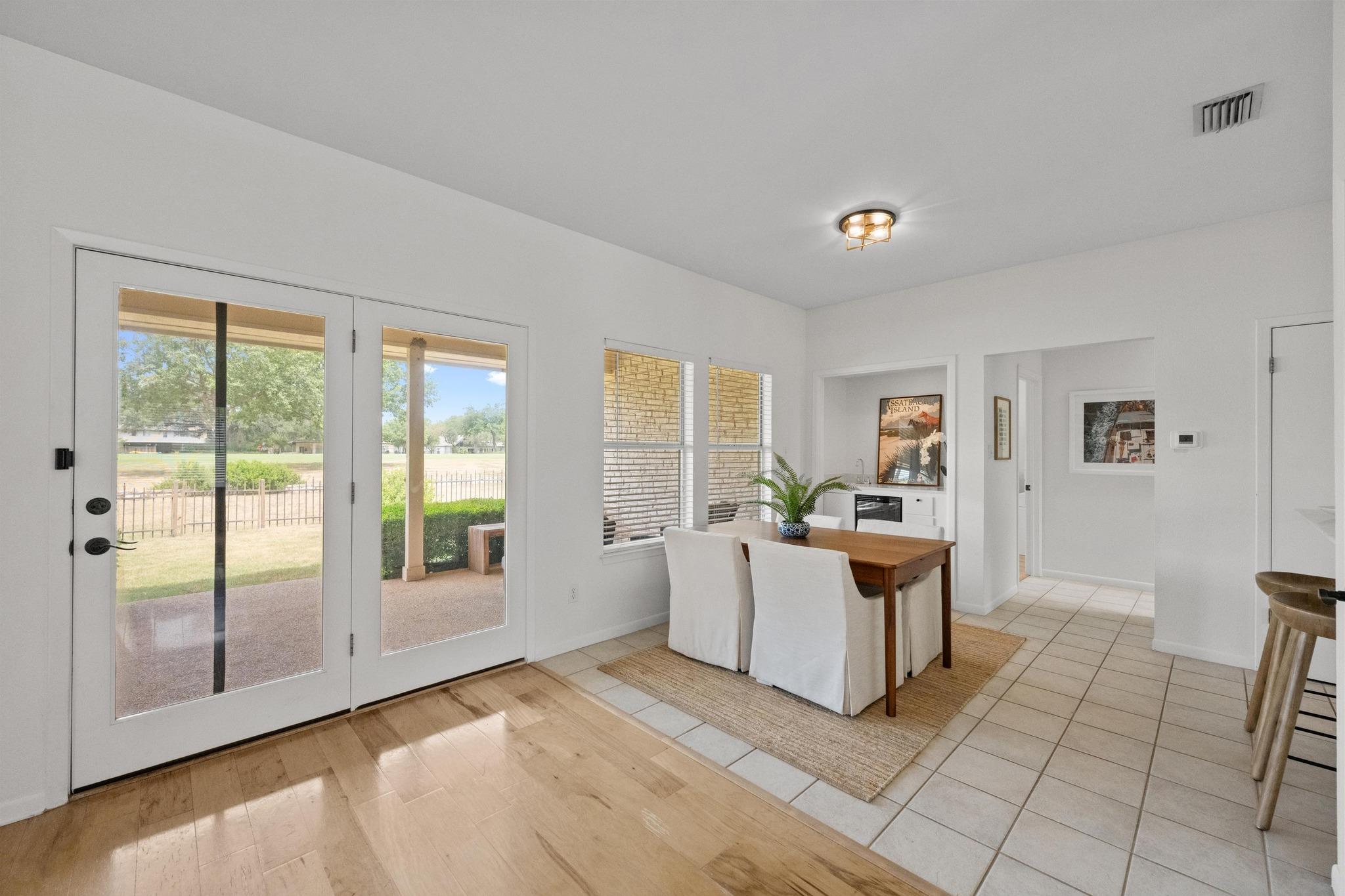 911 Vanguard St, Lakeway, TX 78734