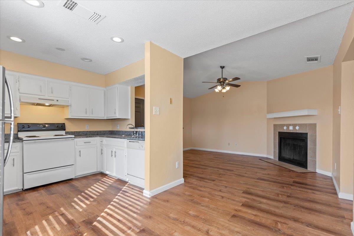 10616 Mellow Meadows Dr # 21C, Austin, TX 78750