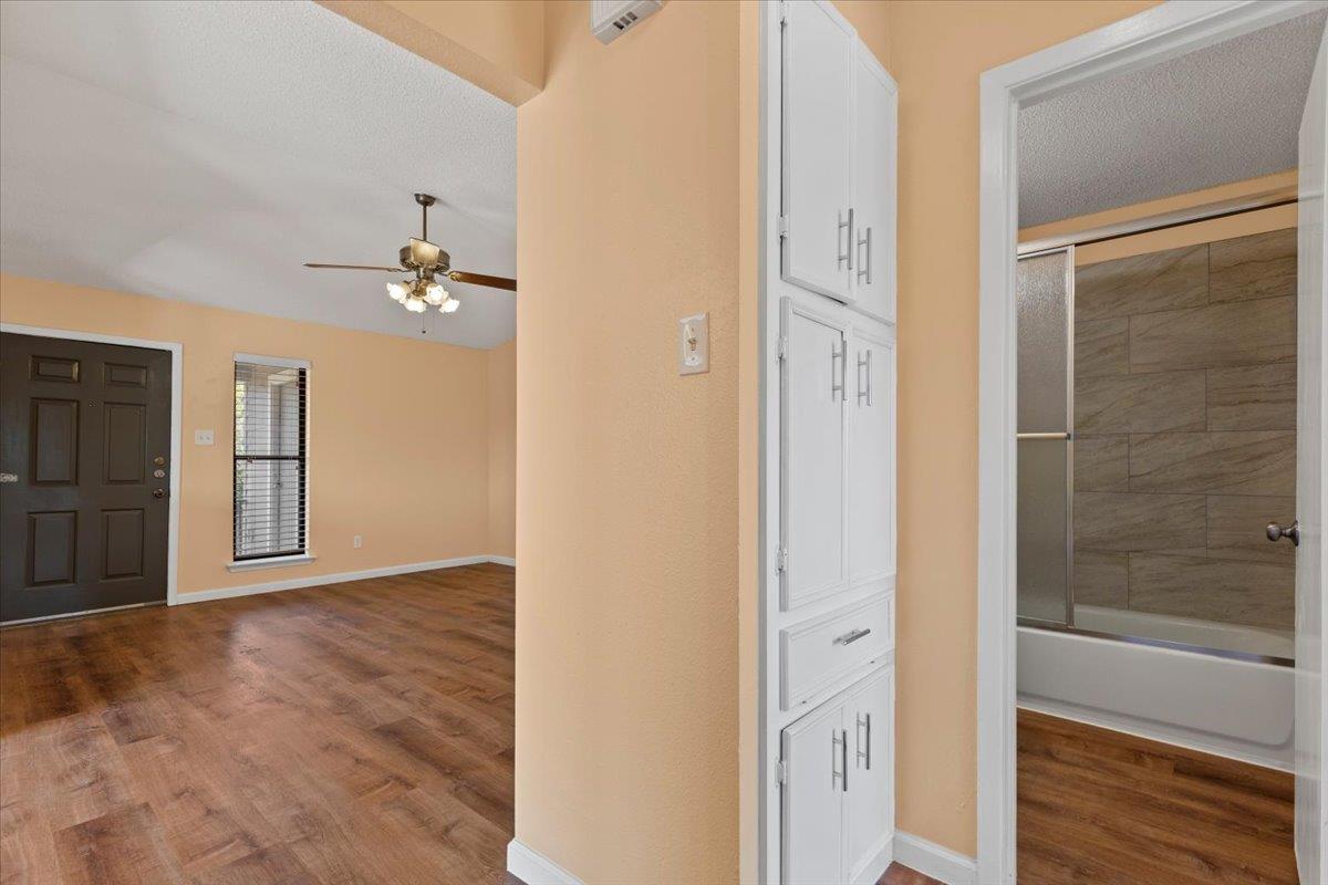 10616 Mellow Meadows Dr # 21C, Austin, TX 78750