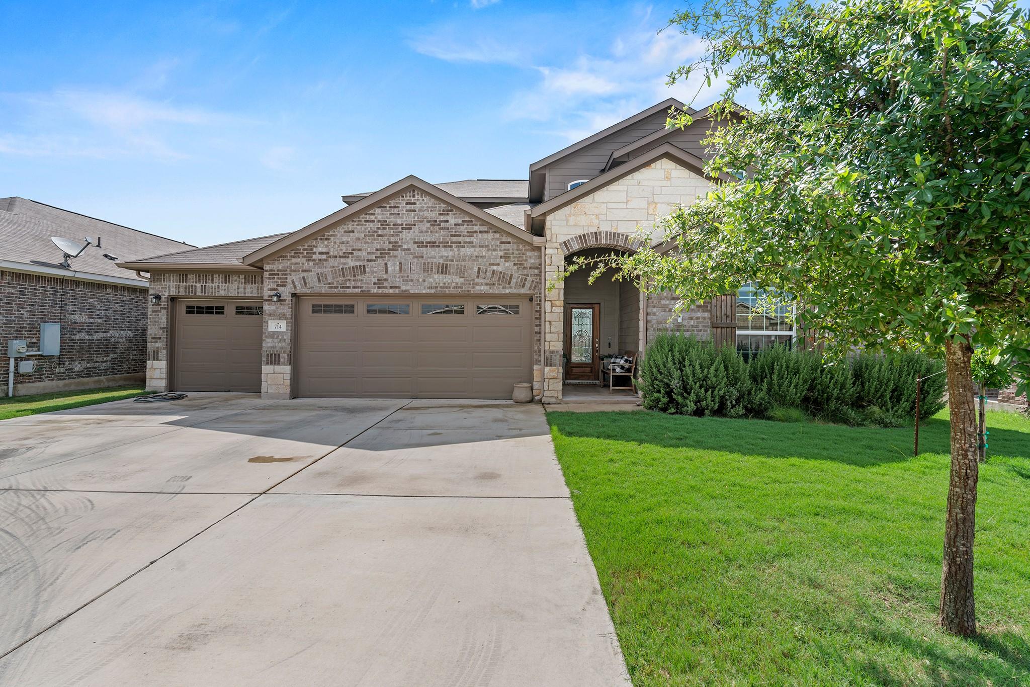 714 Carol Dr, Hutto, TX 78634
