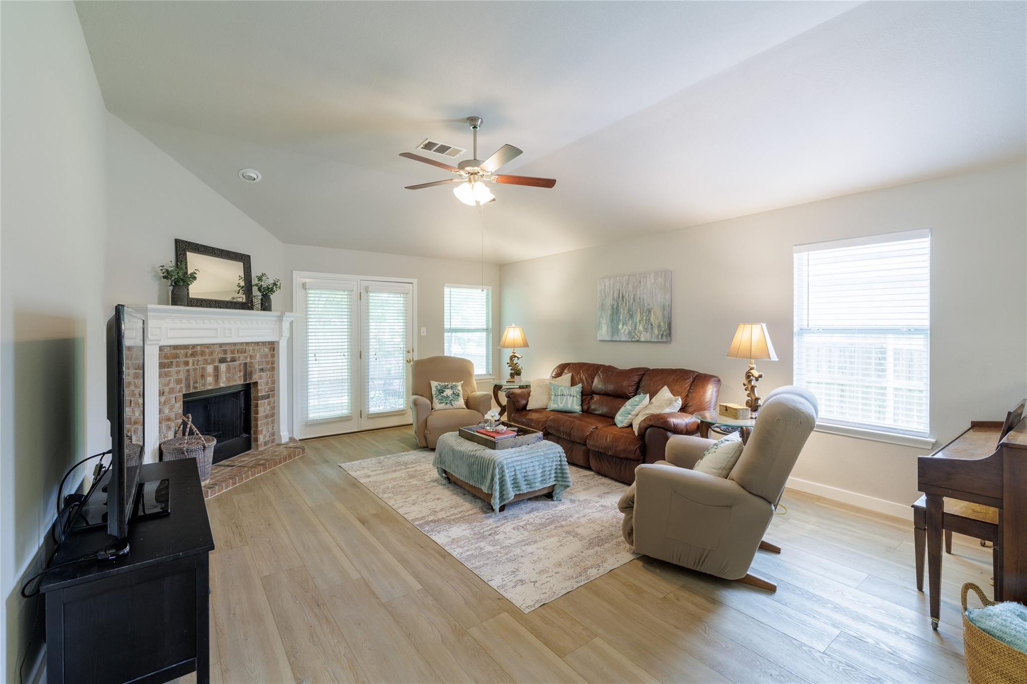 1414 Newbury St, Georgetown, TX 78626