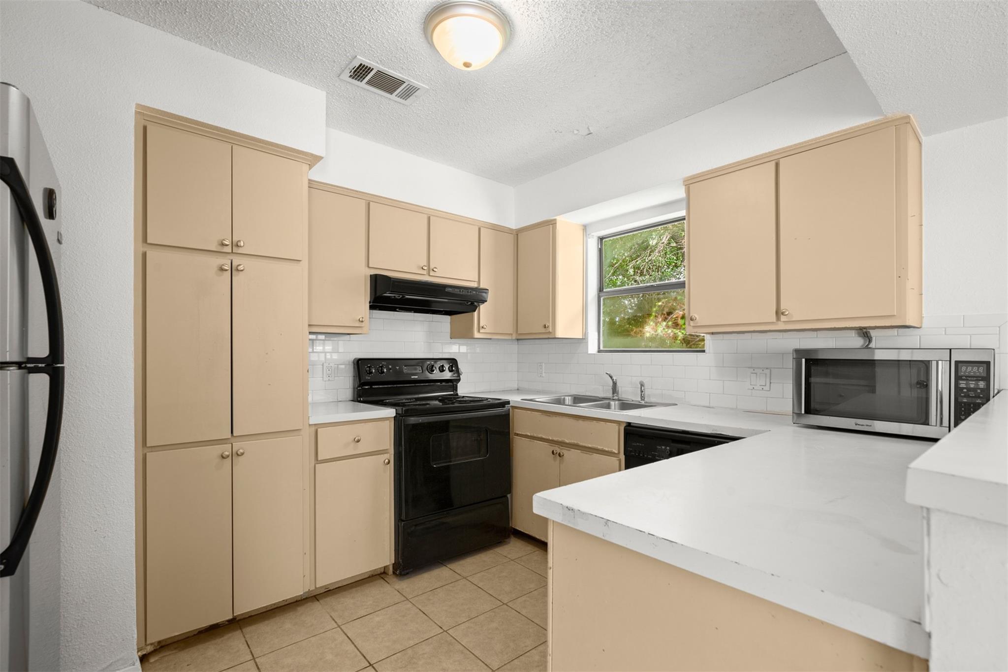 1606 Dale Cv, Round Rock, TX 78664