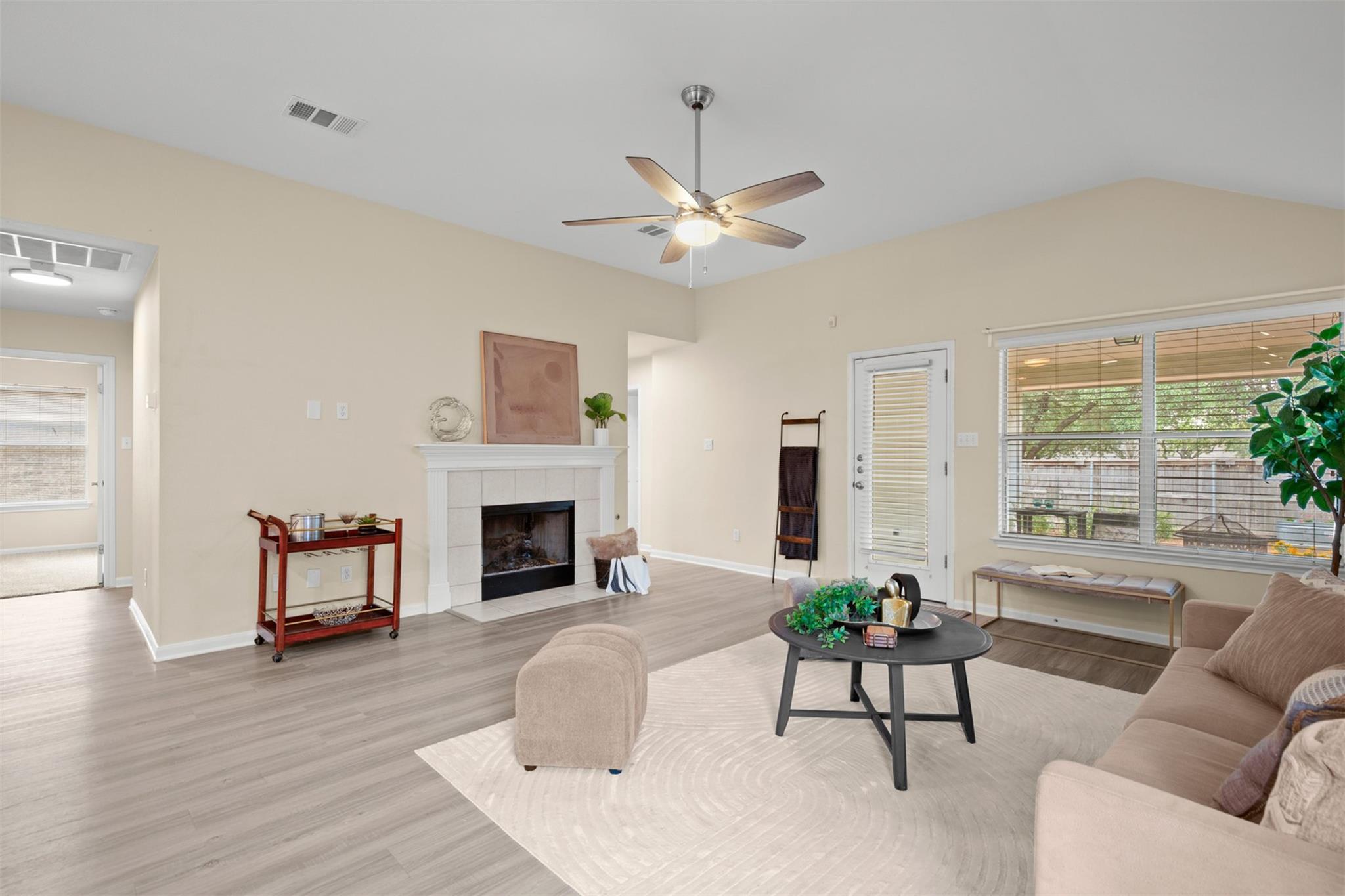 301 River Crossing Trl, Round Rock, TX 78665