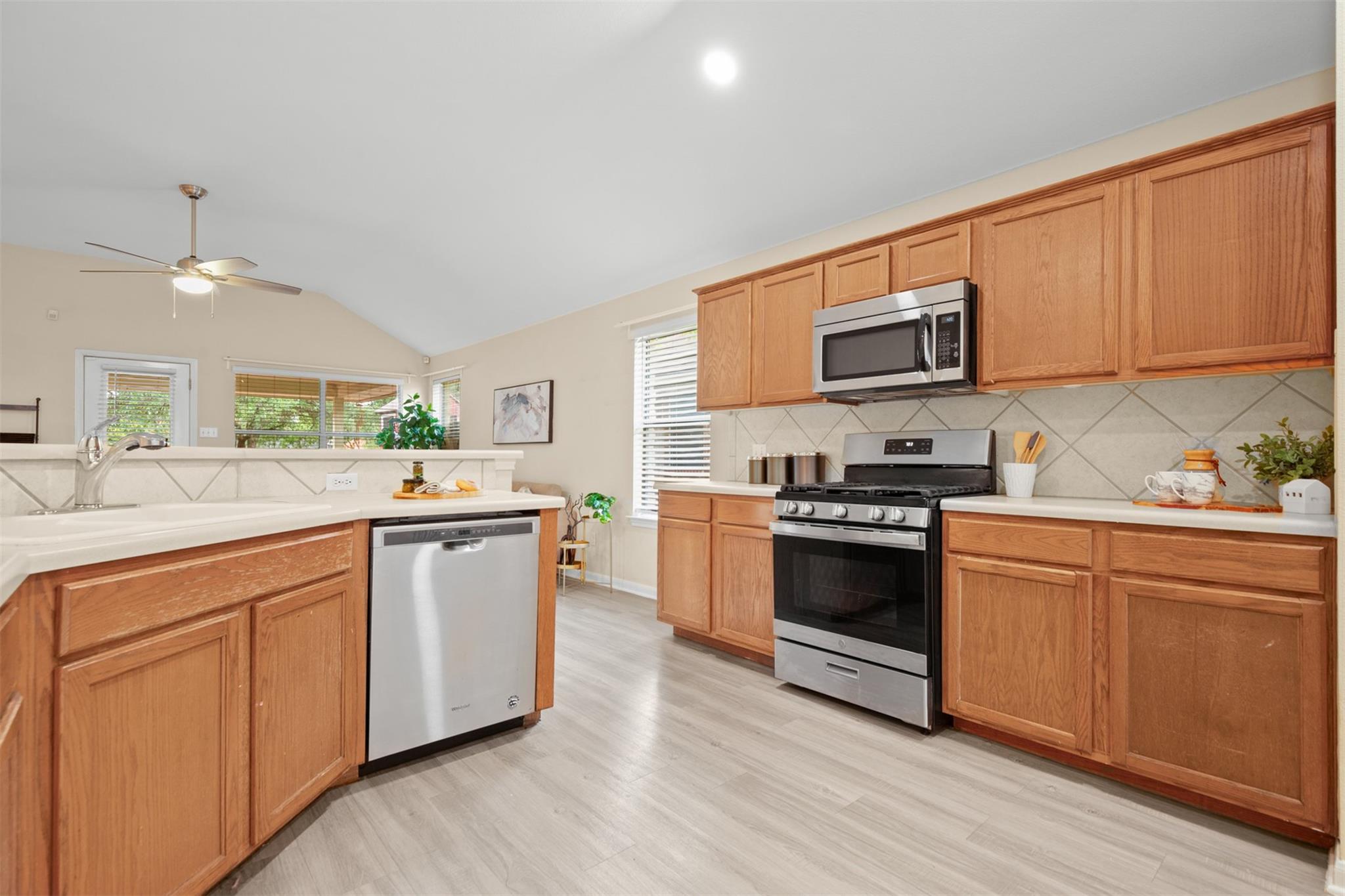 301 River Crossing Trl, Round Rock, TX 78665