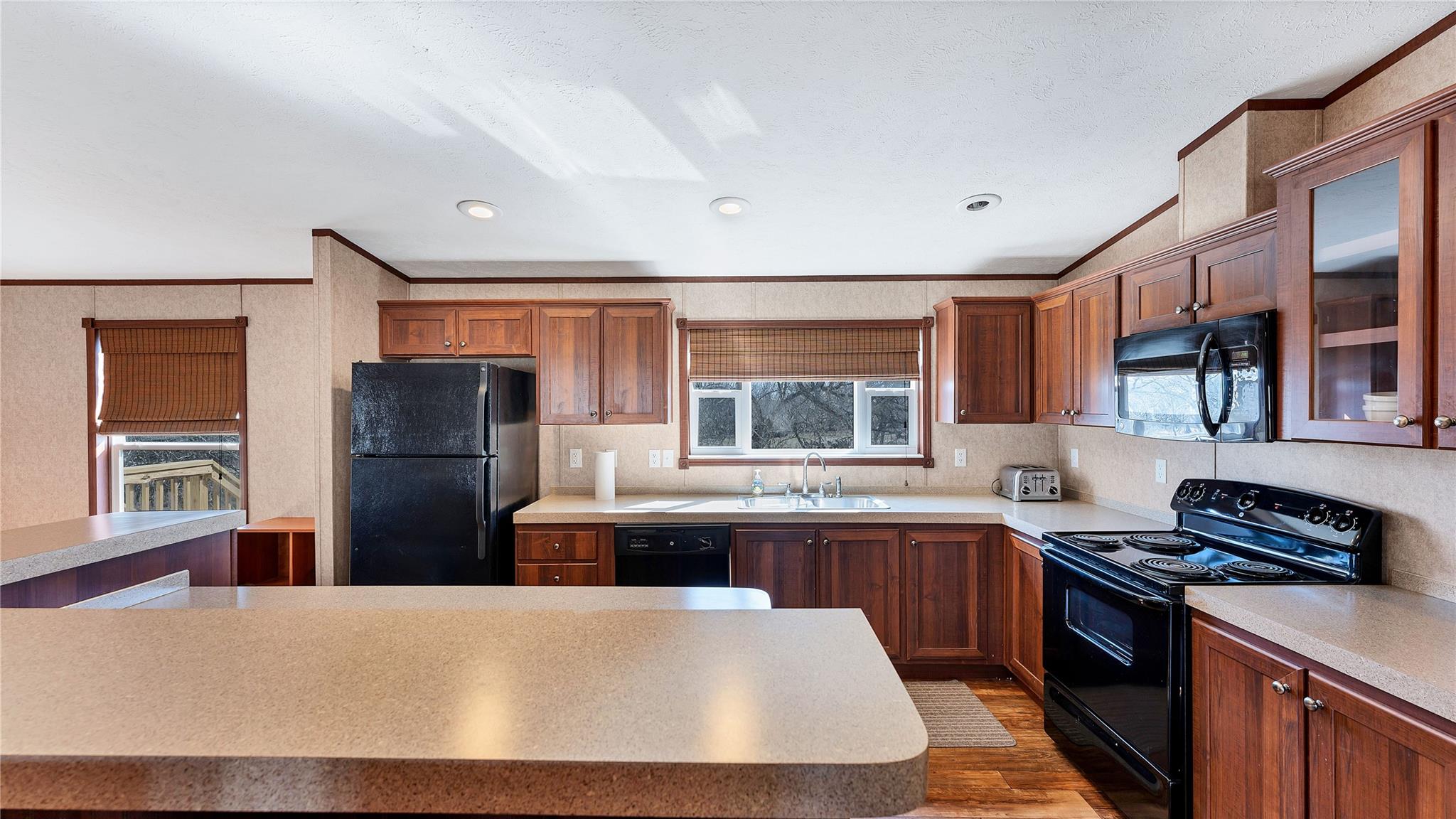 154 Cowboy Rd, Gonzales, TX 78629