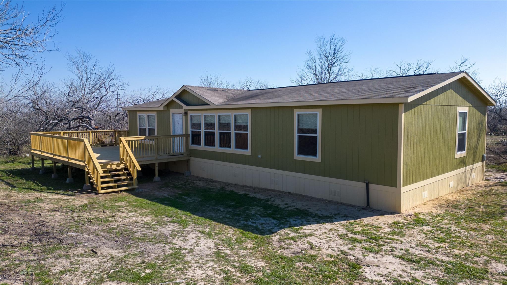 154 Cowboy Rd, Gonzales, TX 78629