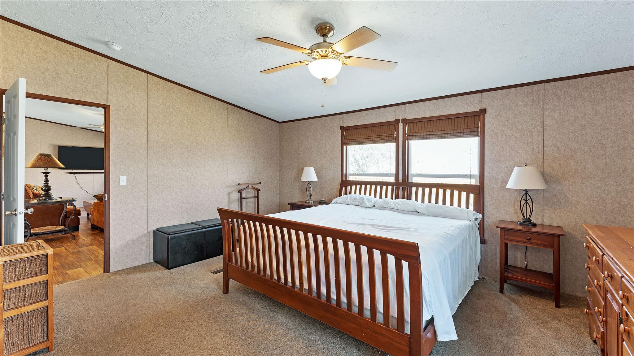 154 Cowboy Rd, Gonzales, TX 78629