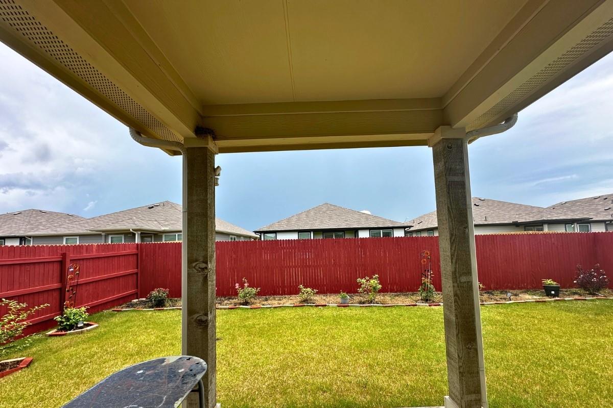 106 Canadian River Trl, Hutto, TX 78634