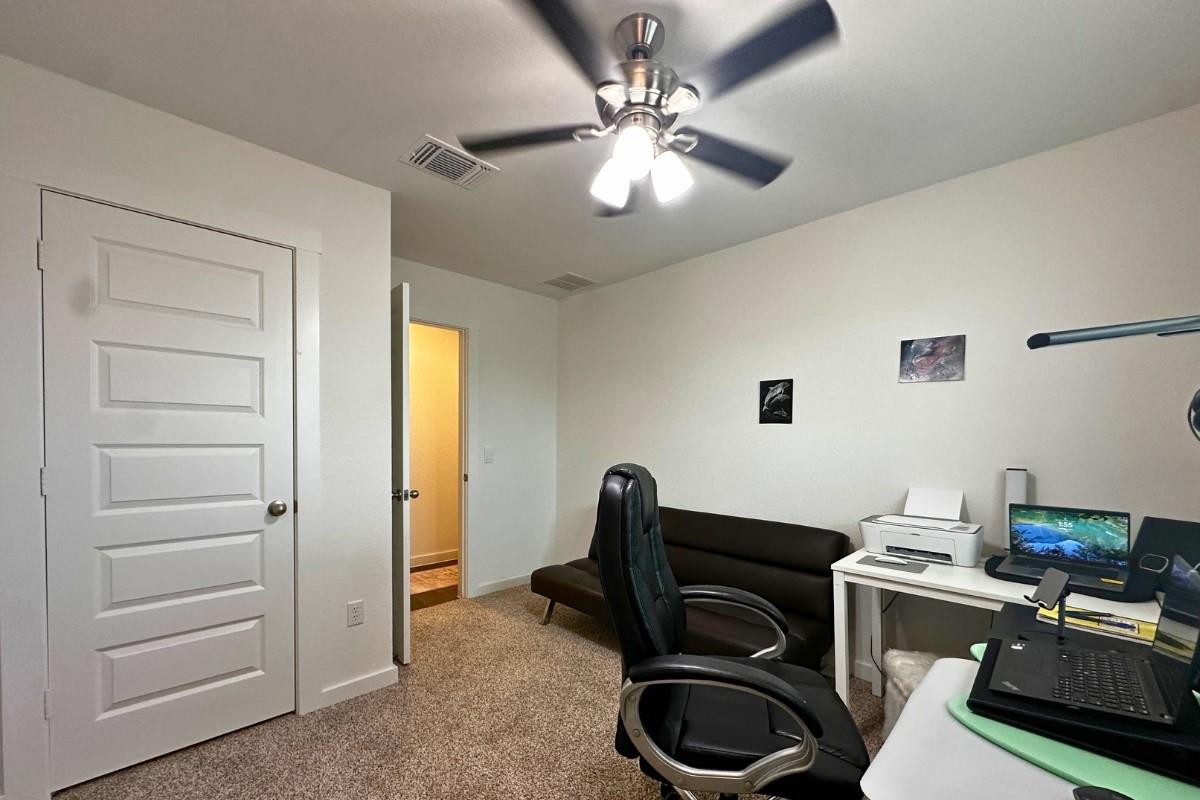 106 Canadian River Trl, Hutto, TX 78634