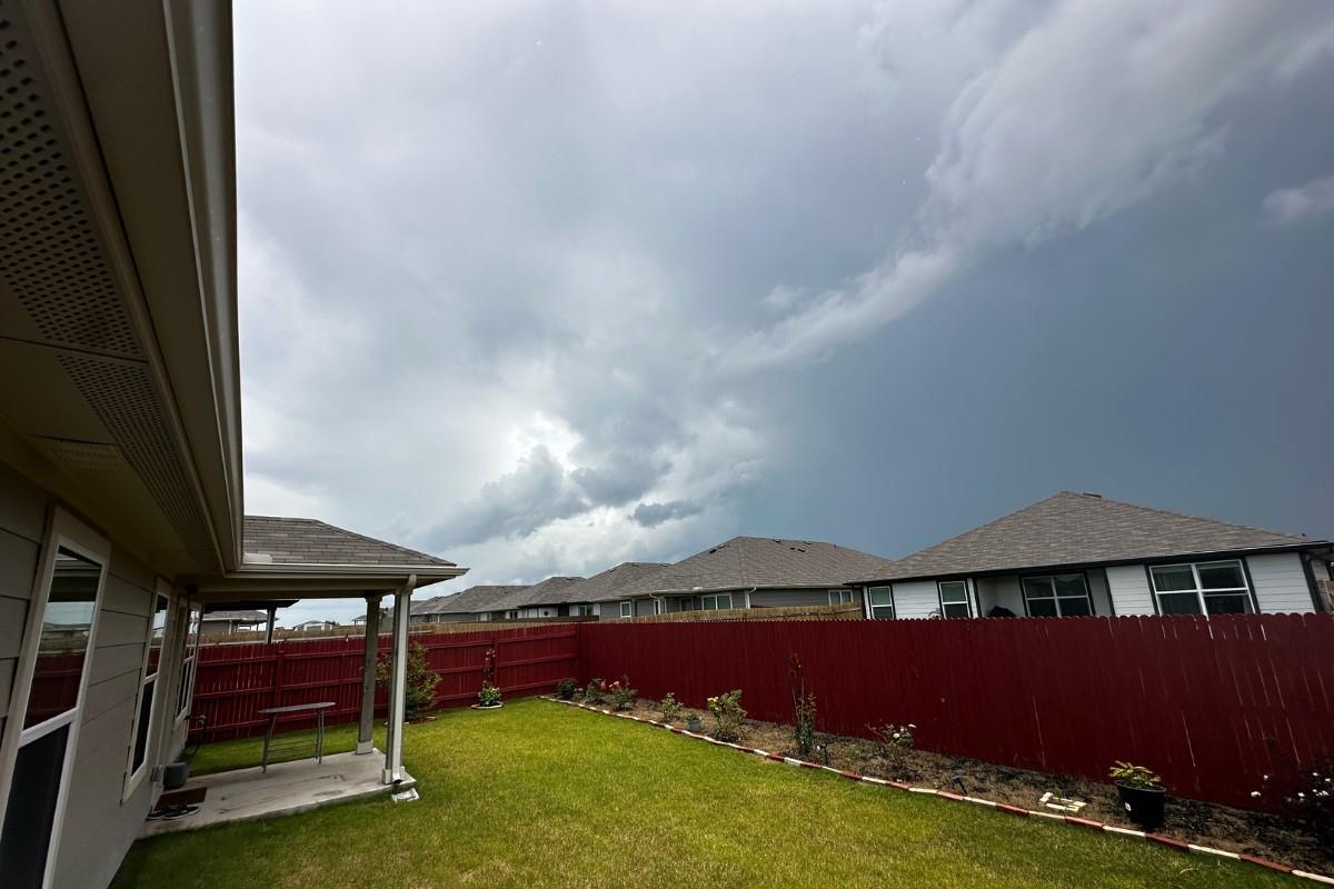 106 Canadian River Trl, Hutto, TX 78634
