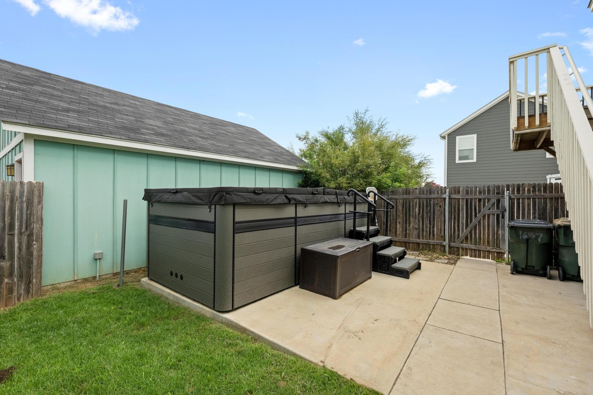 1637 Arbor Knot Dr, Kyle, TX 78640