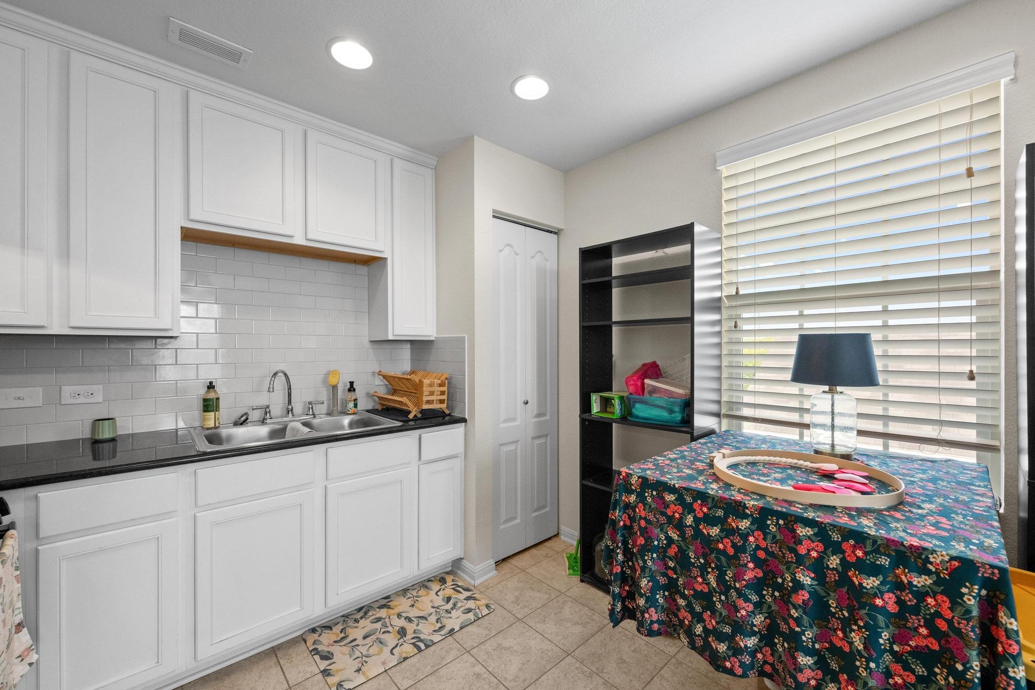 1637 Arbor Knot Dr, Kyle, TX 78640
