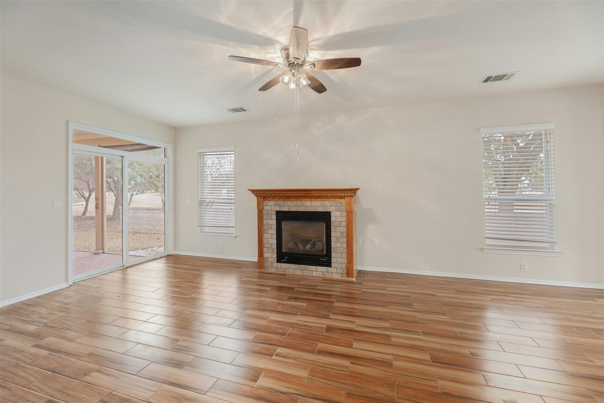 104 Honey Creek Trl, Georgetown, TX 78633