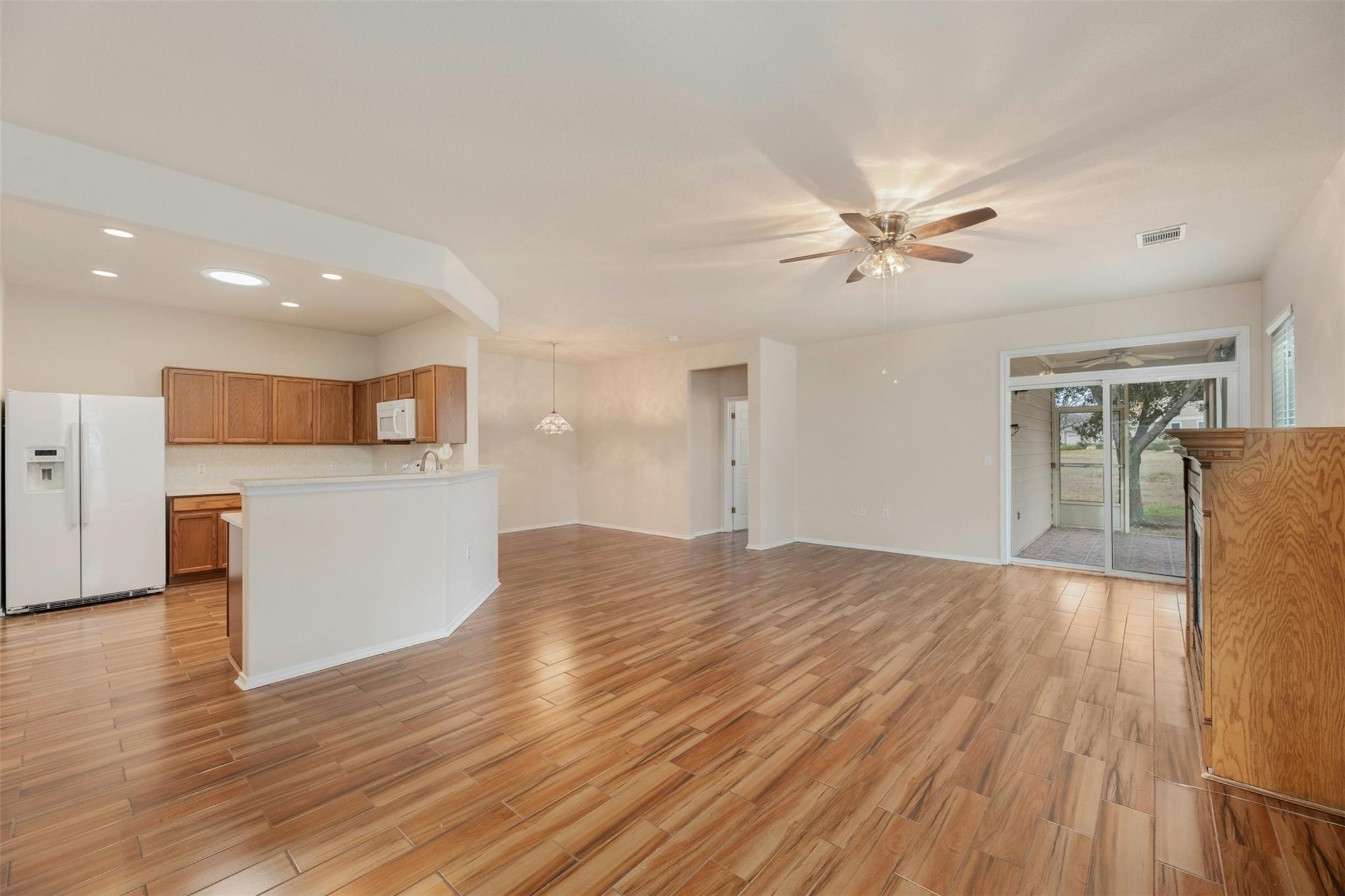 104 Honey Creek Trl, Georgetown, TX 78633