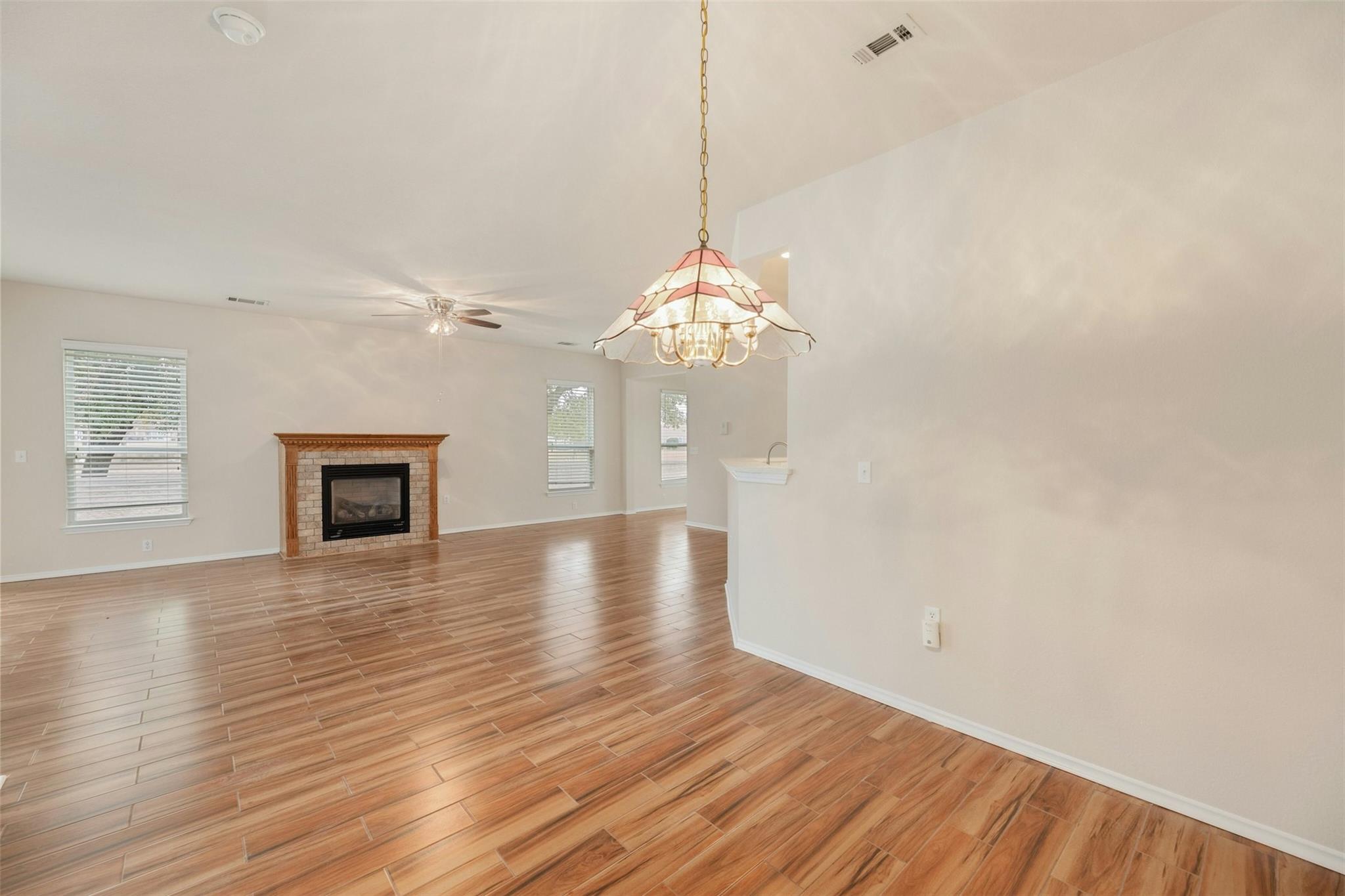104 Honey Creek Trl, Georgetown, TX 78633