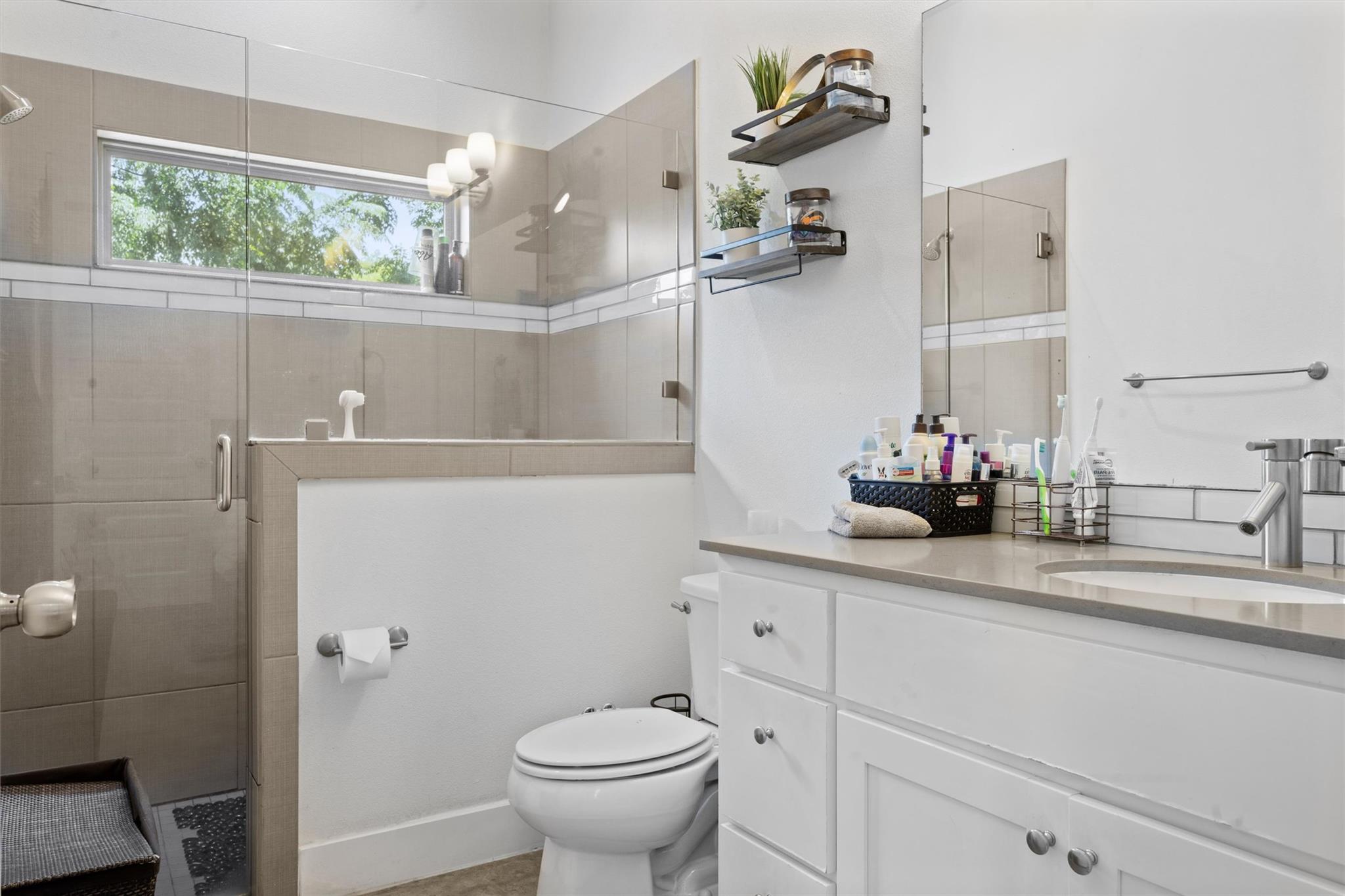 720 Pedernales St # B, Austin, TX 78702