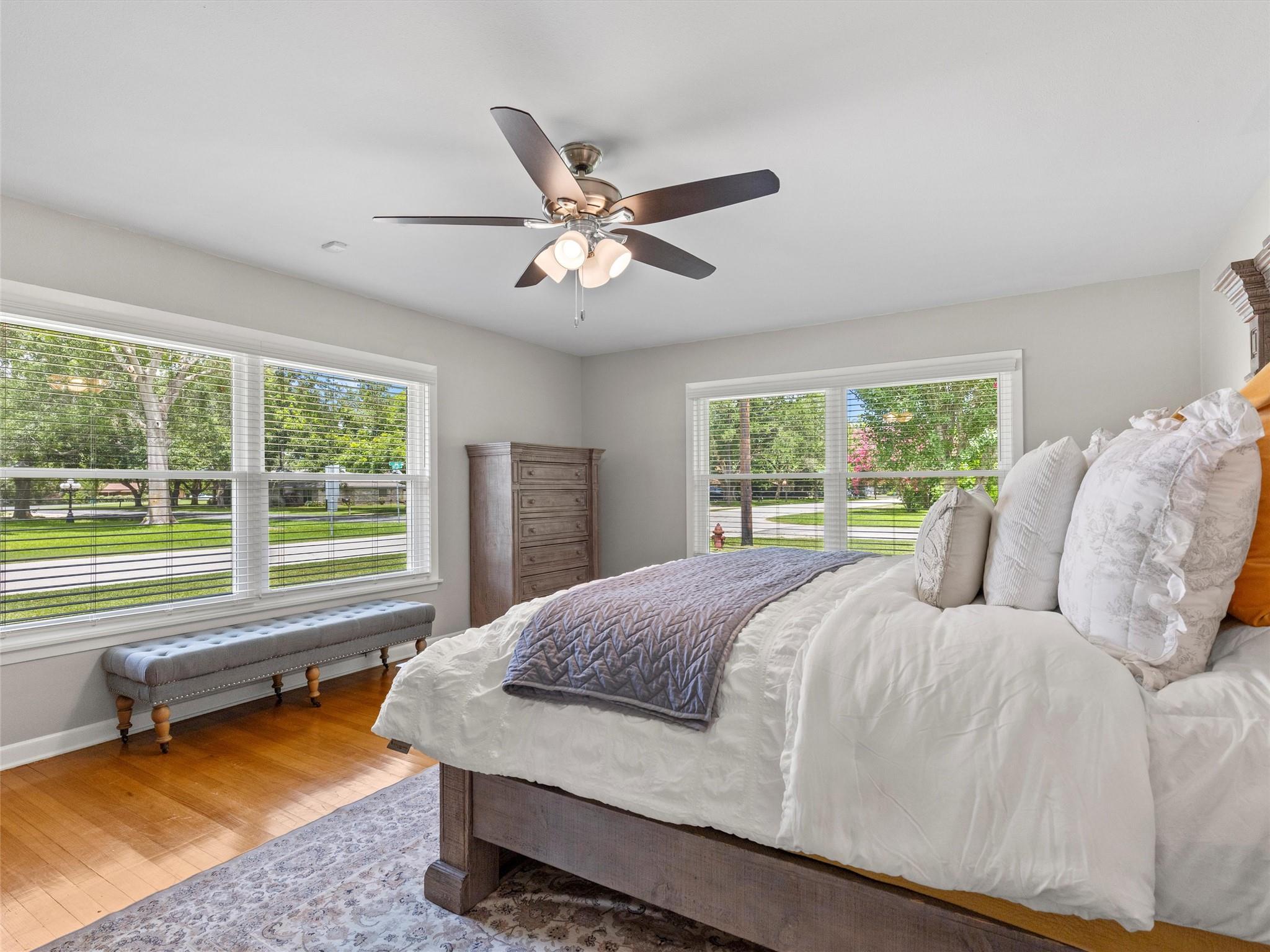 705 Whitehead St, Smithville, TX 78957