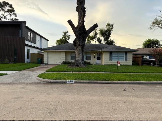 8050 Montridge Dr, Houston, TX 77055