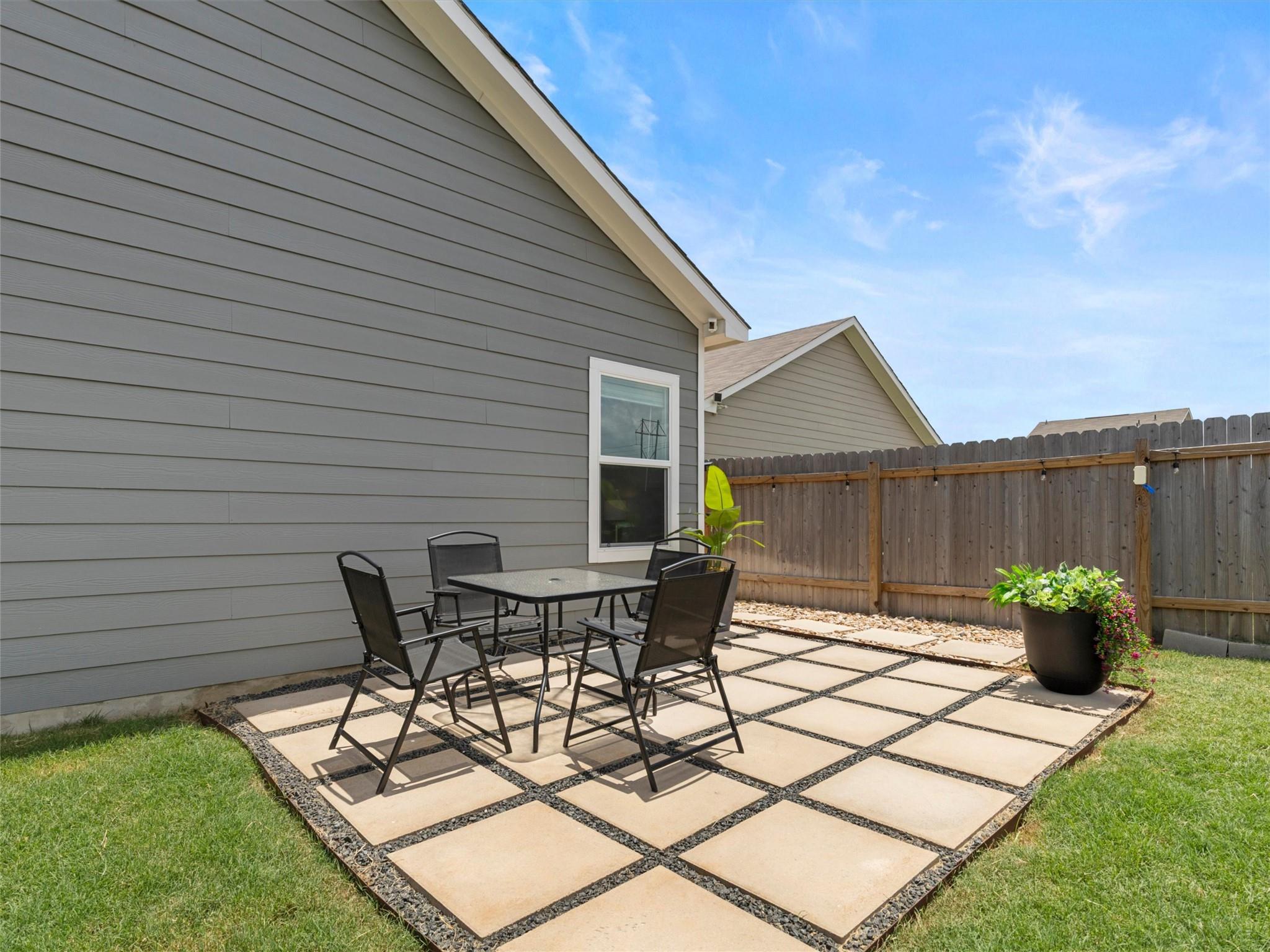 308 Sunfish Ln, Bastrop, TX 78602