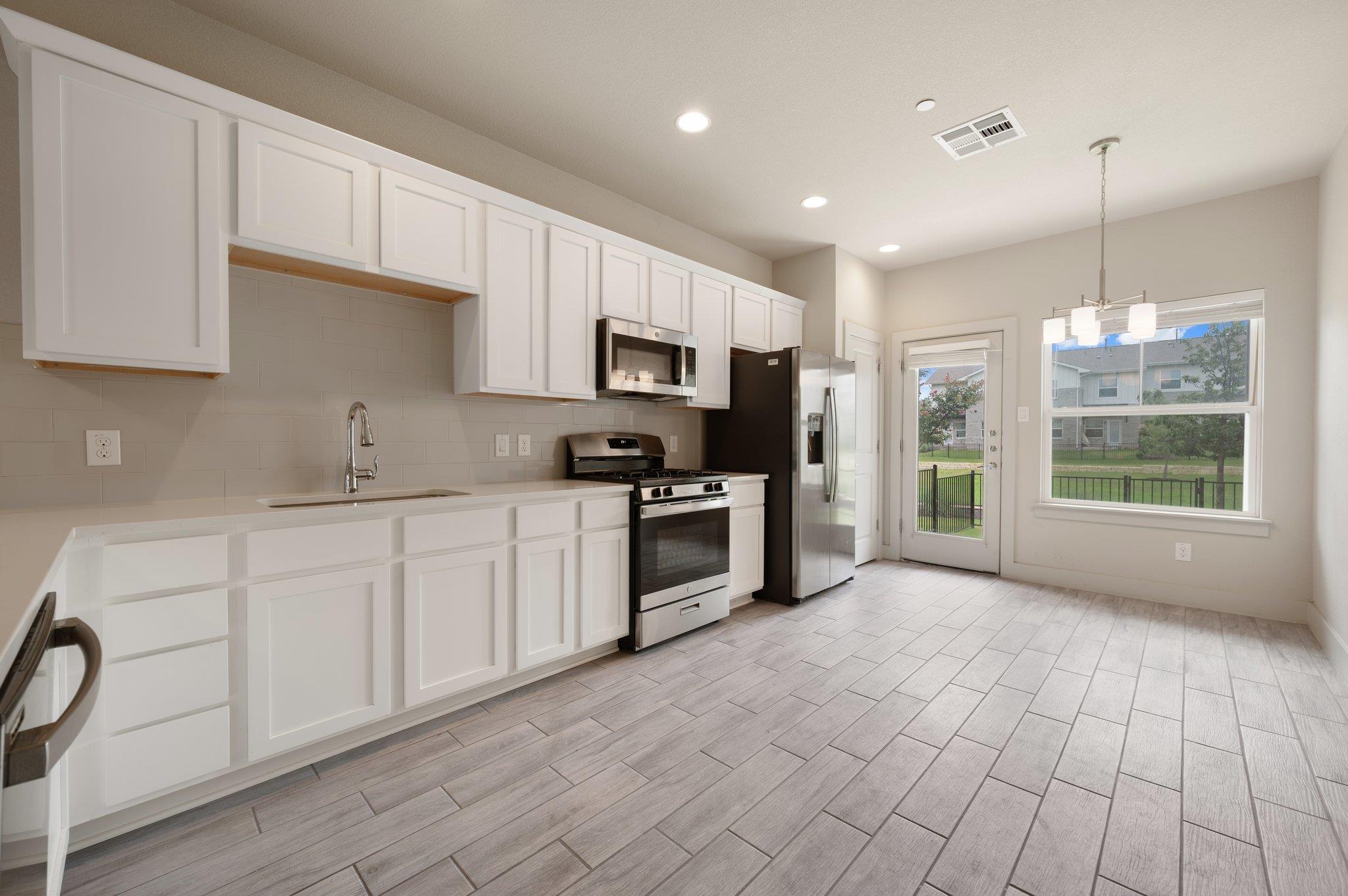 2117 Local Rebel Loop, Leander, TX 78641