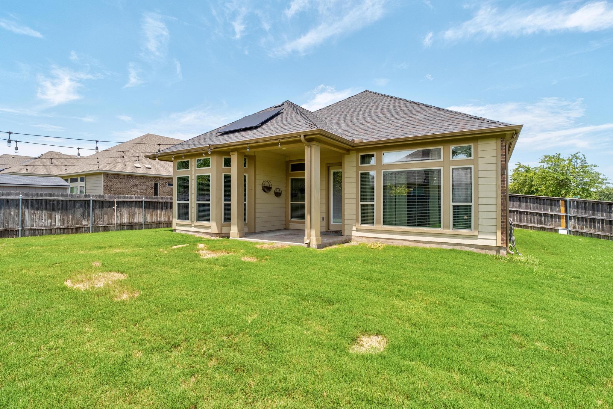 212 Blue Spruce Way, Round Rock, TX 78664