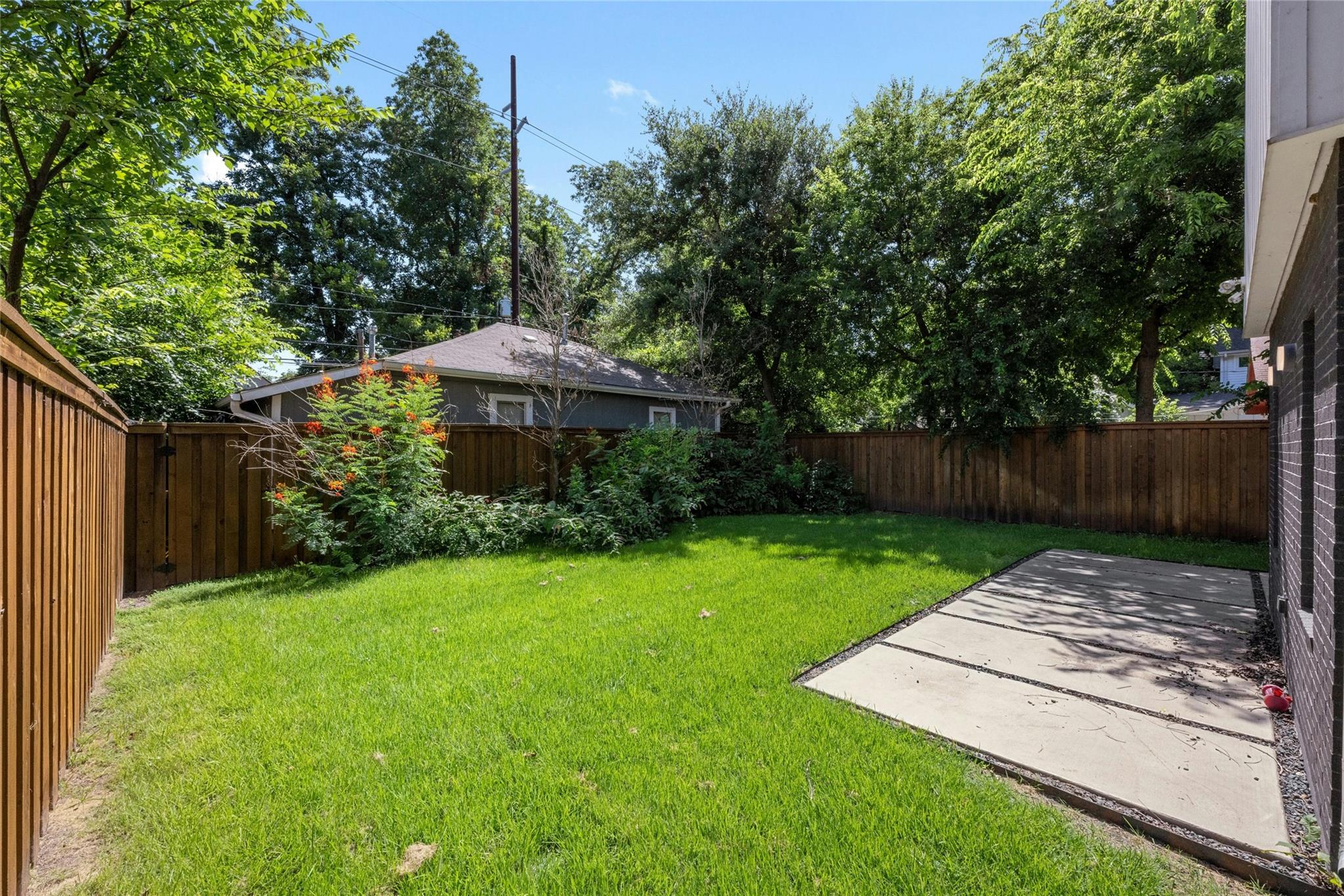 2106 Holly St # A, Austin, TX 78702