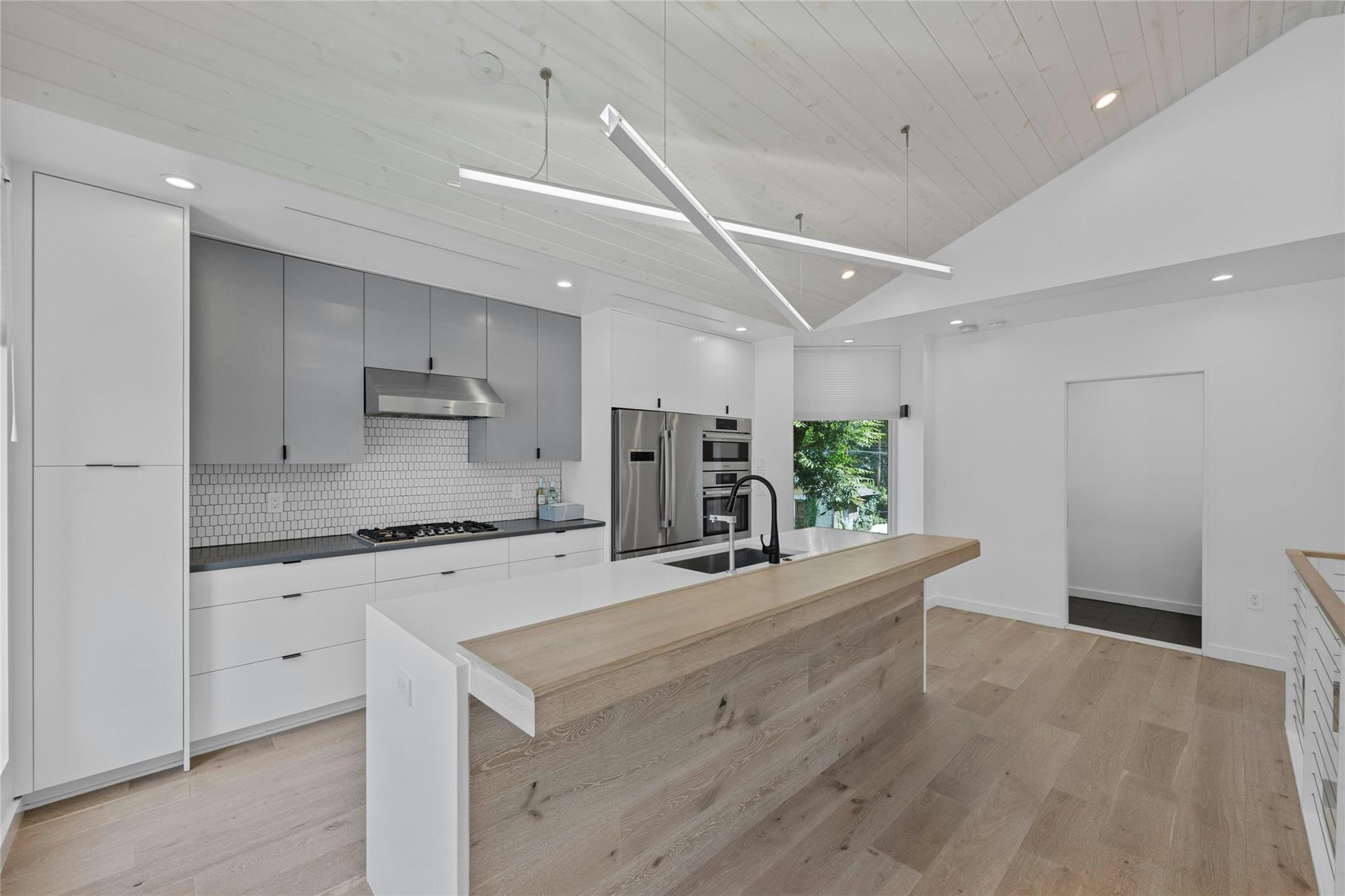 2106 Holly St # A, Austin, TX 78702