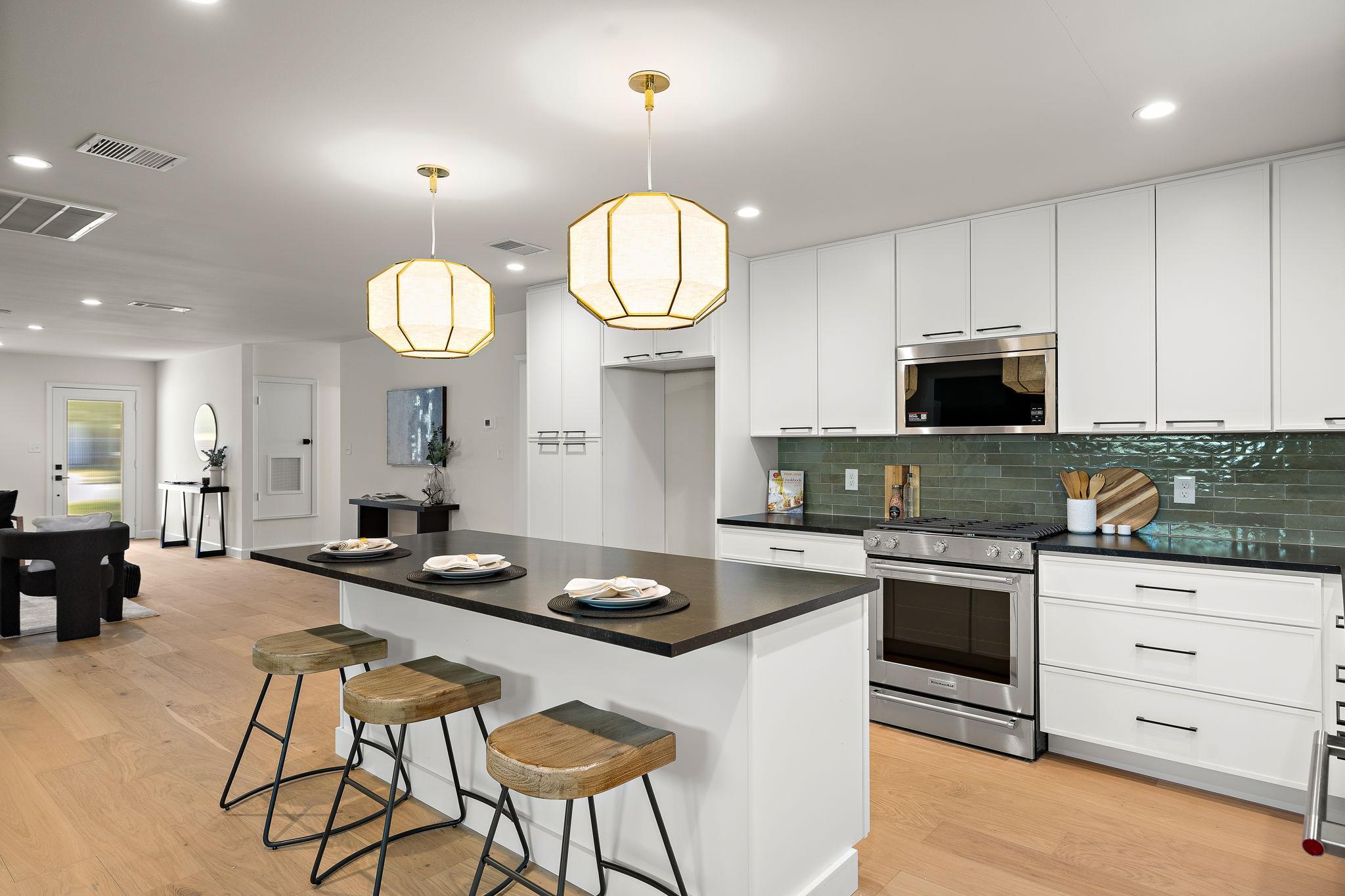 8102 Burrell Dr, Austin, TX 78757