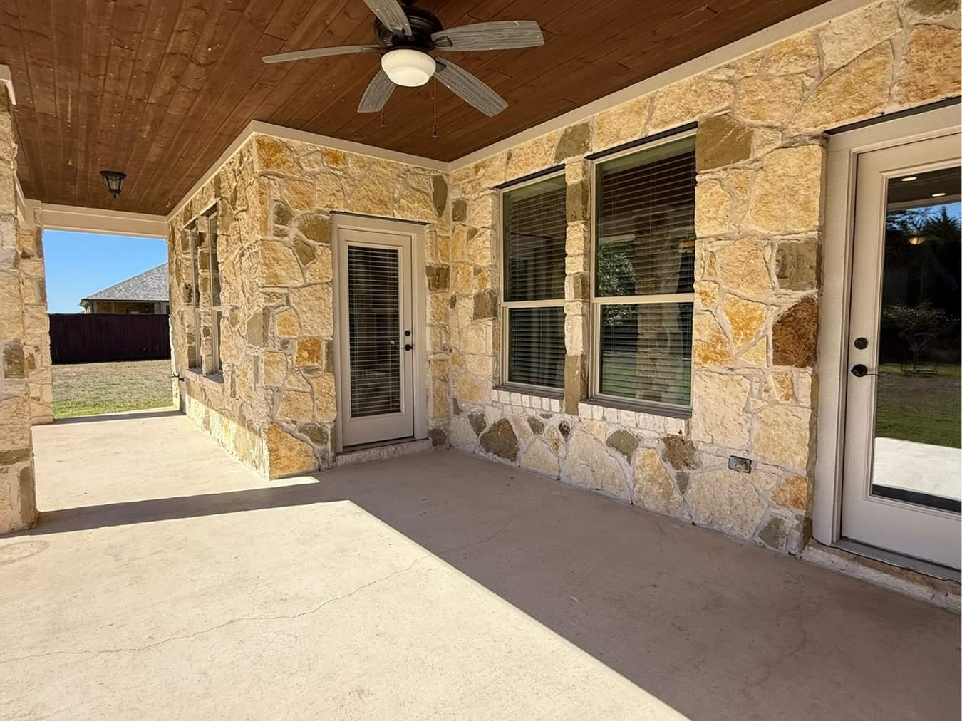 323 Chisholm Trl, Bastrop, TX 78602