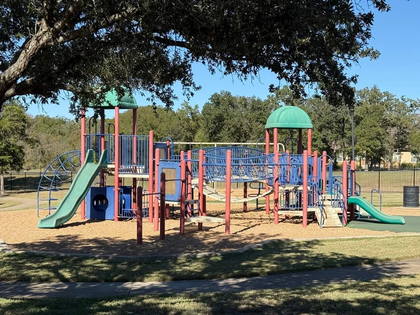 323 Chisholm Trl, Bastrop, TX 78602