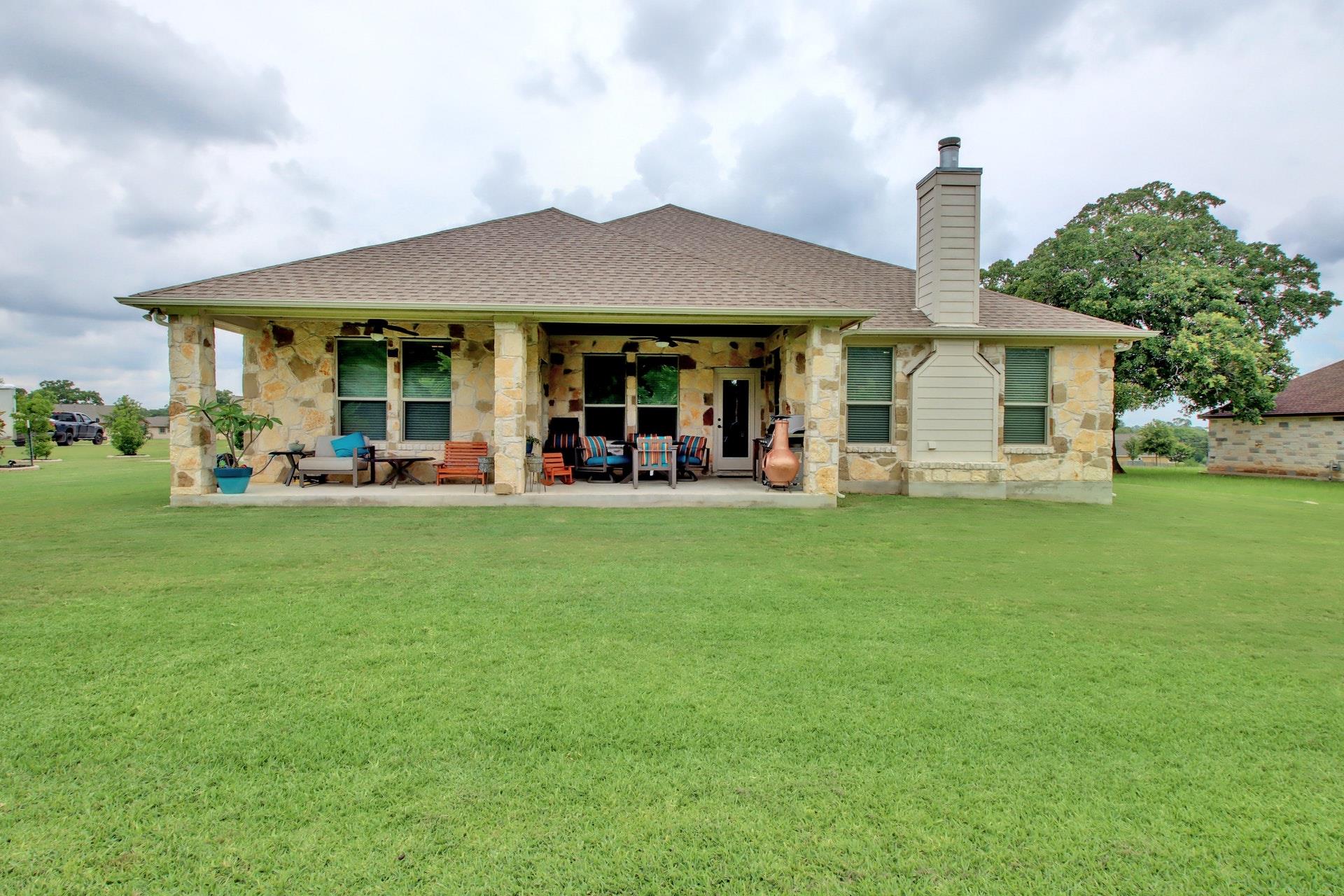 323 Chisholm Trl, Bastrop, TX 78602