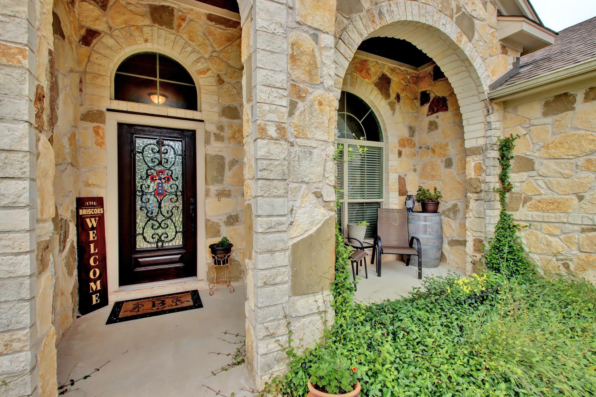 323 Chisholm Trl, Bastrop, TX 78602