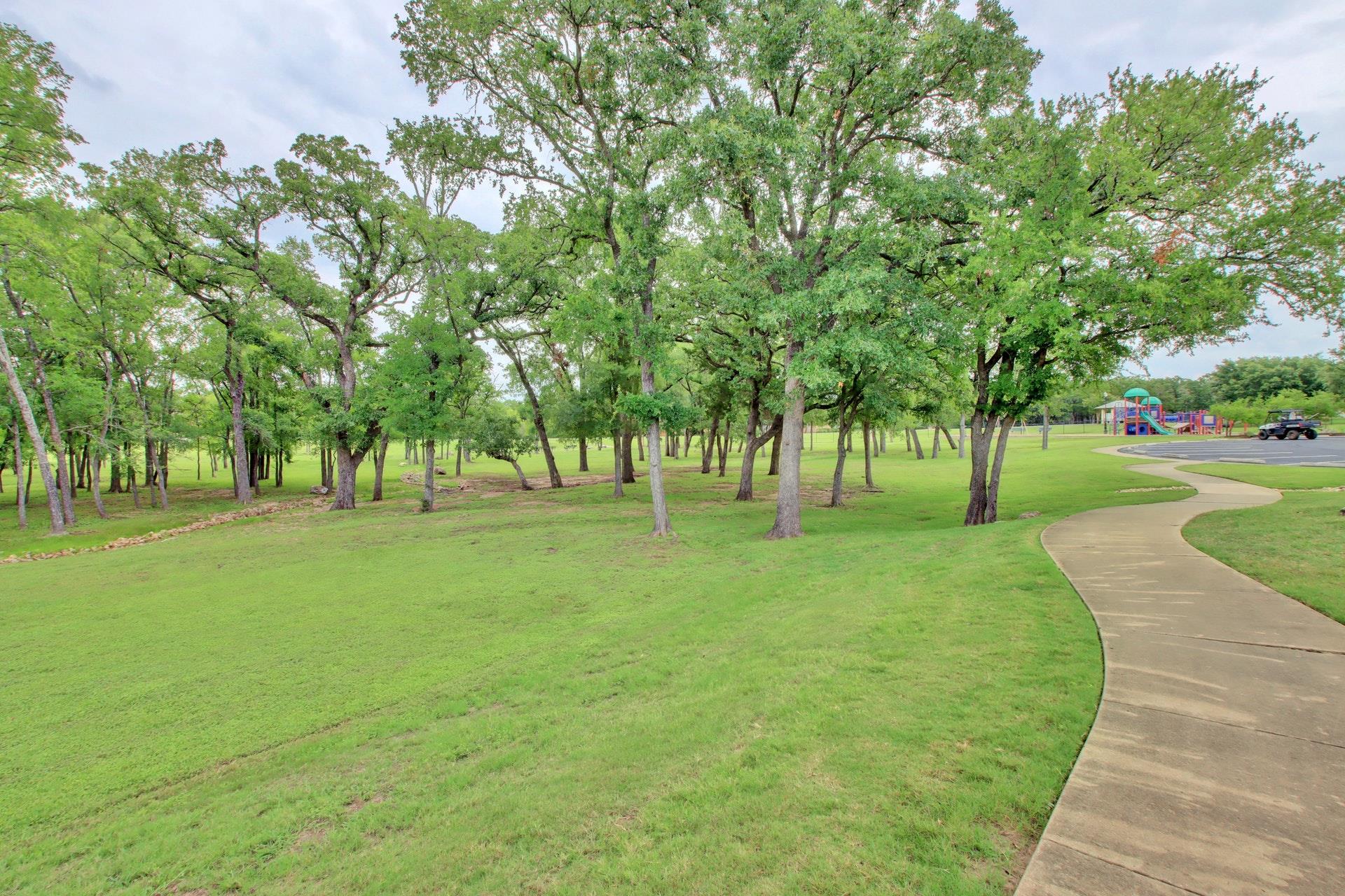 323 Chisholm Trl, Bastrop, TX 78602